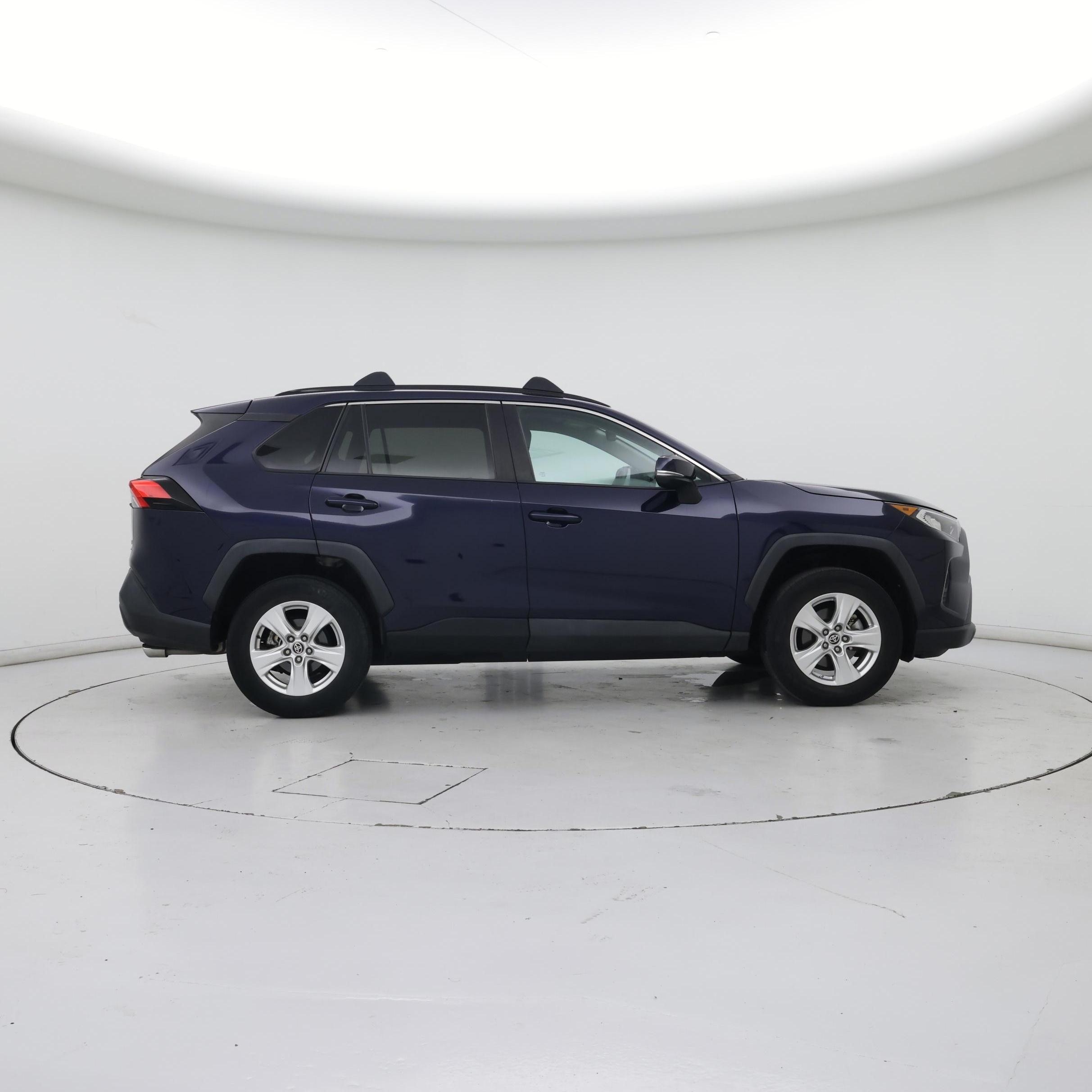 Thumbnail: 2021 Toyota RAV4 - 7