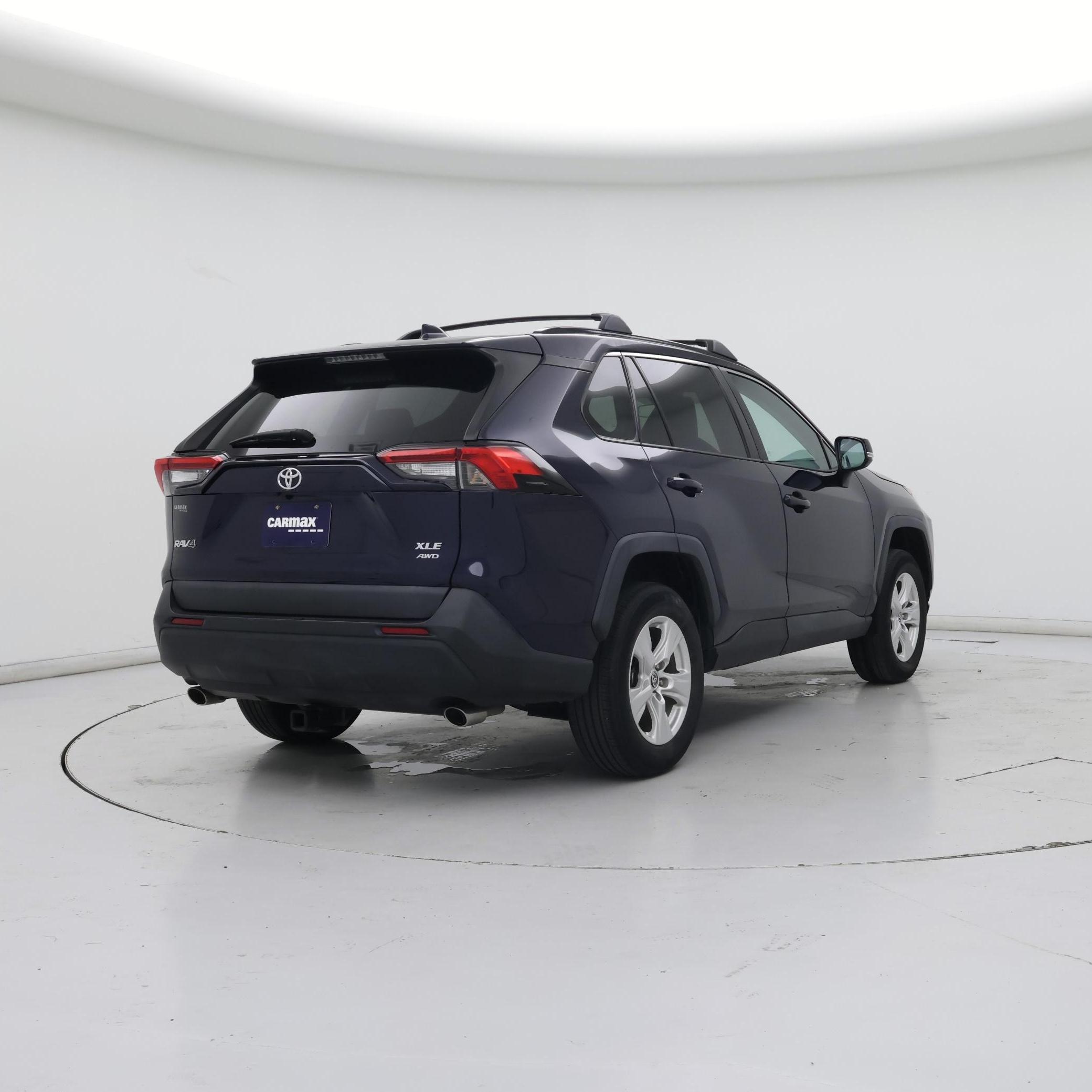 Thumbnail: 2021 Toyota RAV4 - 8