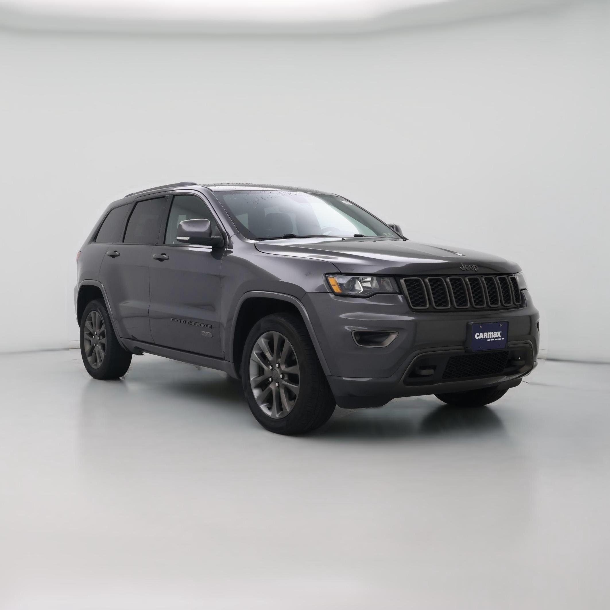 Thumbnail: 2017 Jeep Grand Cherokee - 1