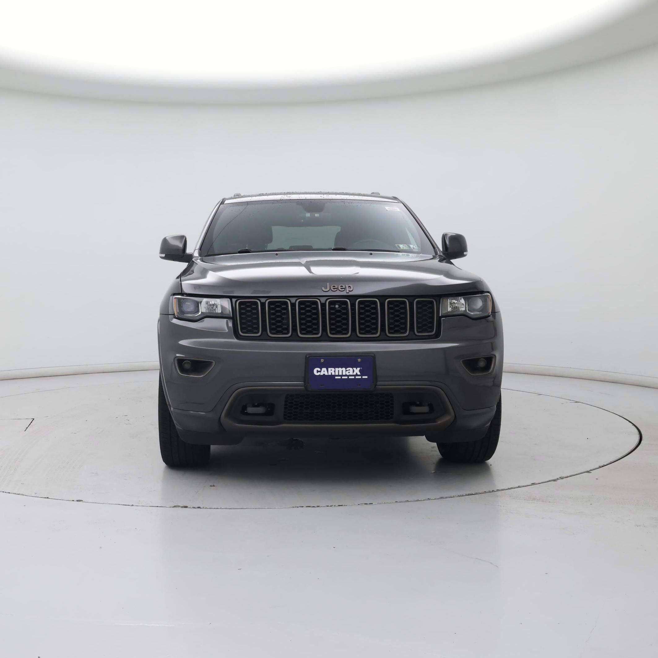 Thumbnail: 2017 Jeep Grand Cherokee - 5