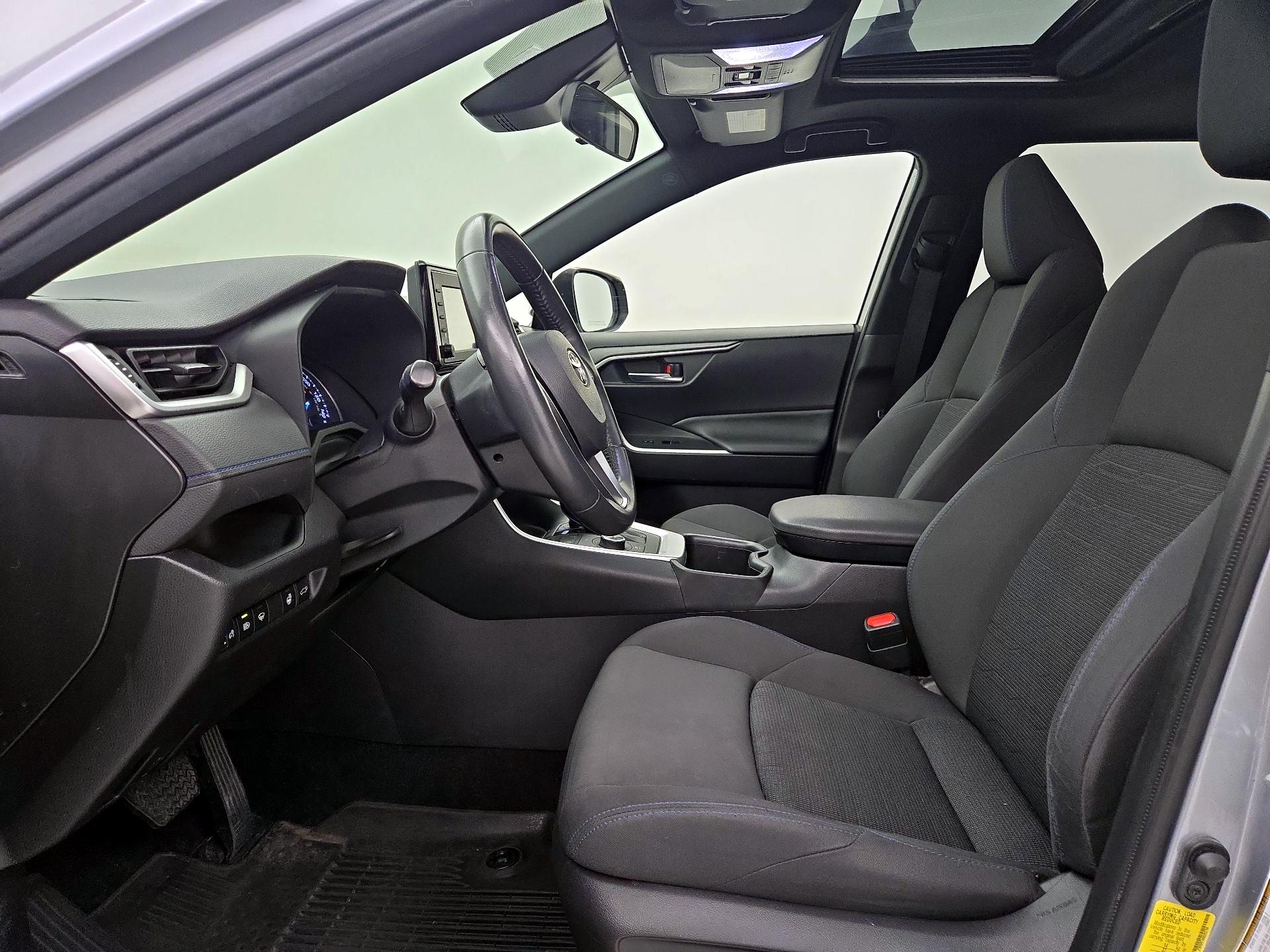 Thumbnail: 2022 Toyota RAV4 - 11