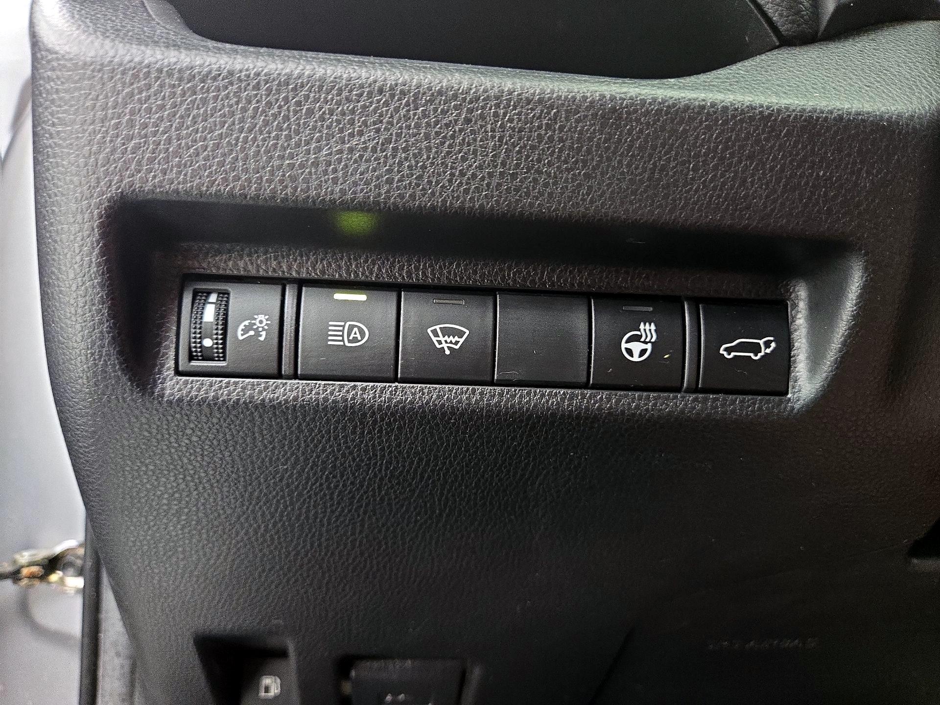 Thumbnail: 2022 Toyota RAV4 - 13