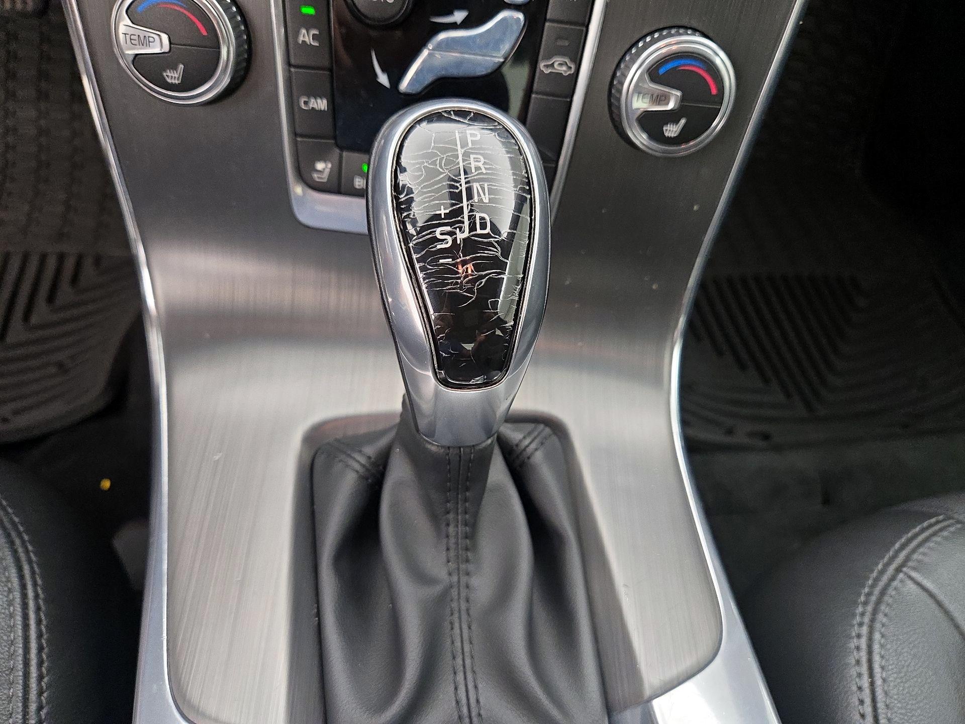 Thumbnail: 2016 Volvo S60 - 17