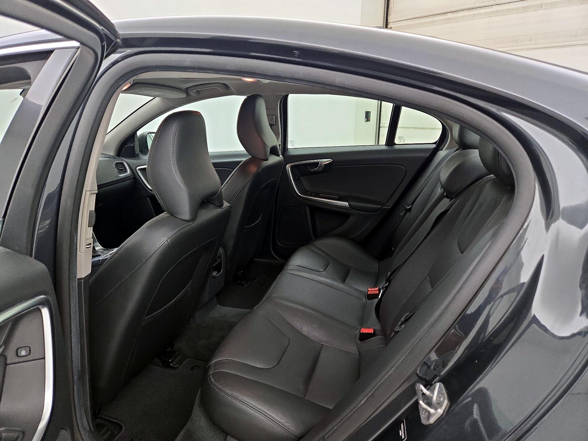 Thumbnail: 2016 Volvo S60 - 20