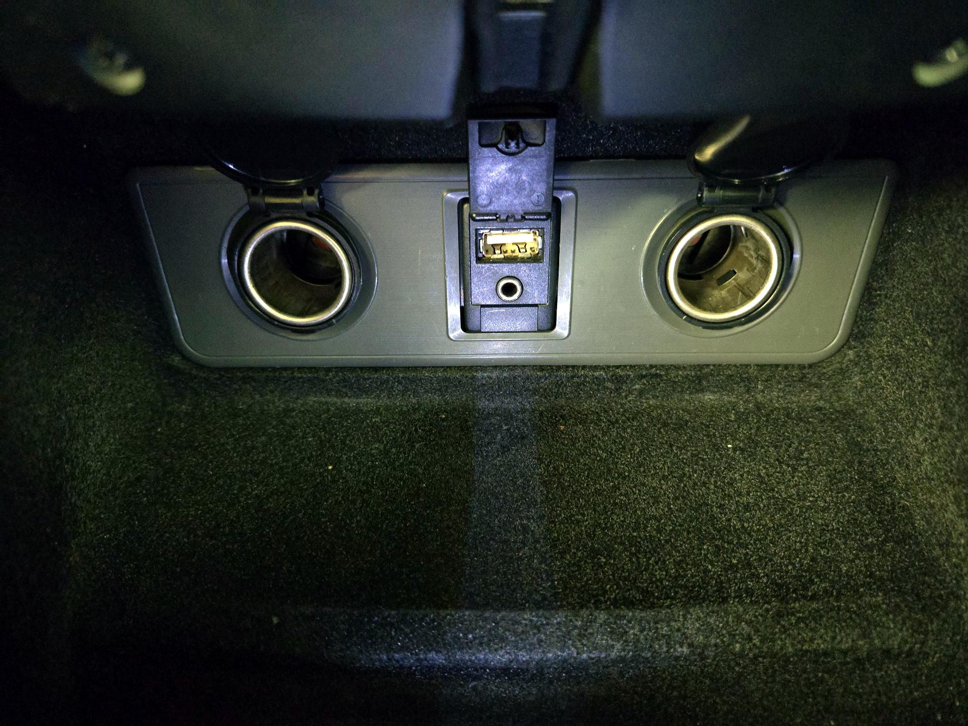 Thumbnail: 2013 Toyota Avalon - 19