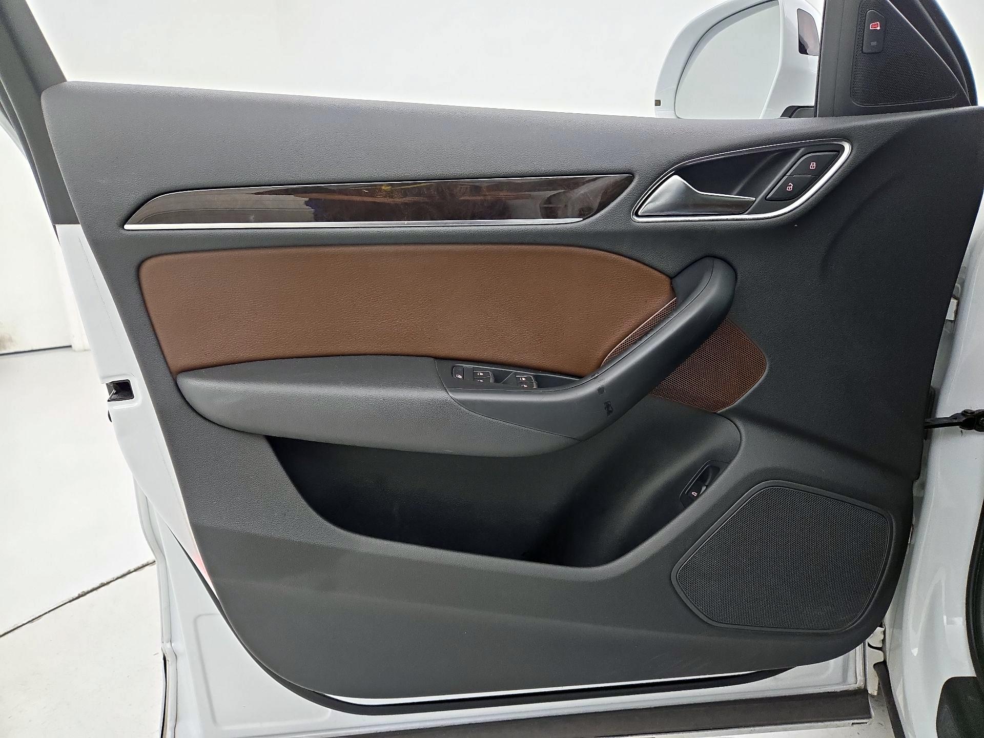 Thumbnail: 2016 Audi Q3 - 12