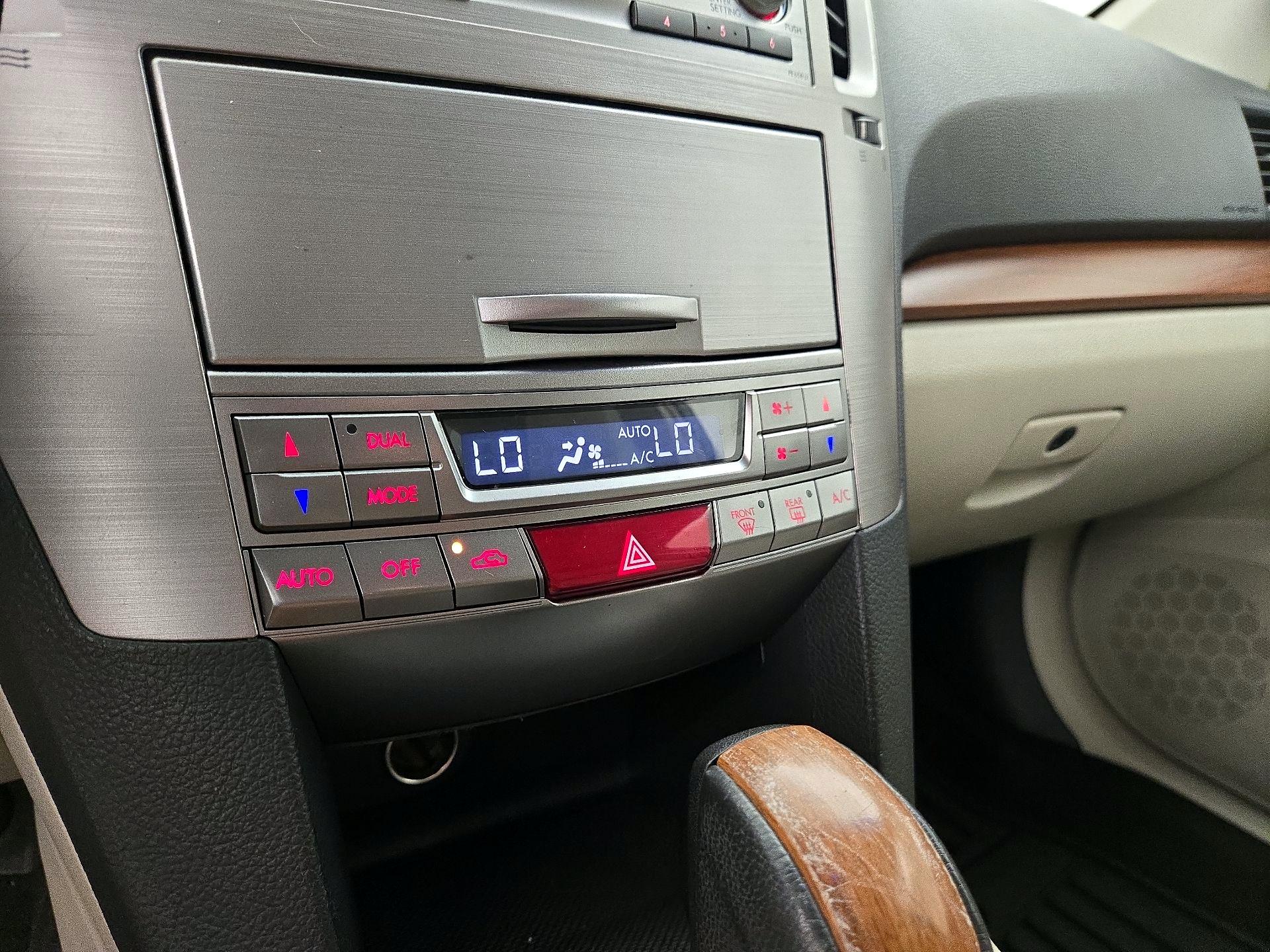 Thumbnail: 2014 Subaru Outback - 15