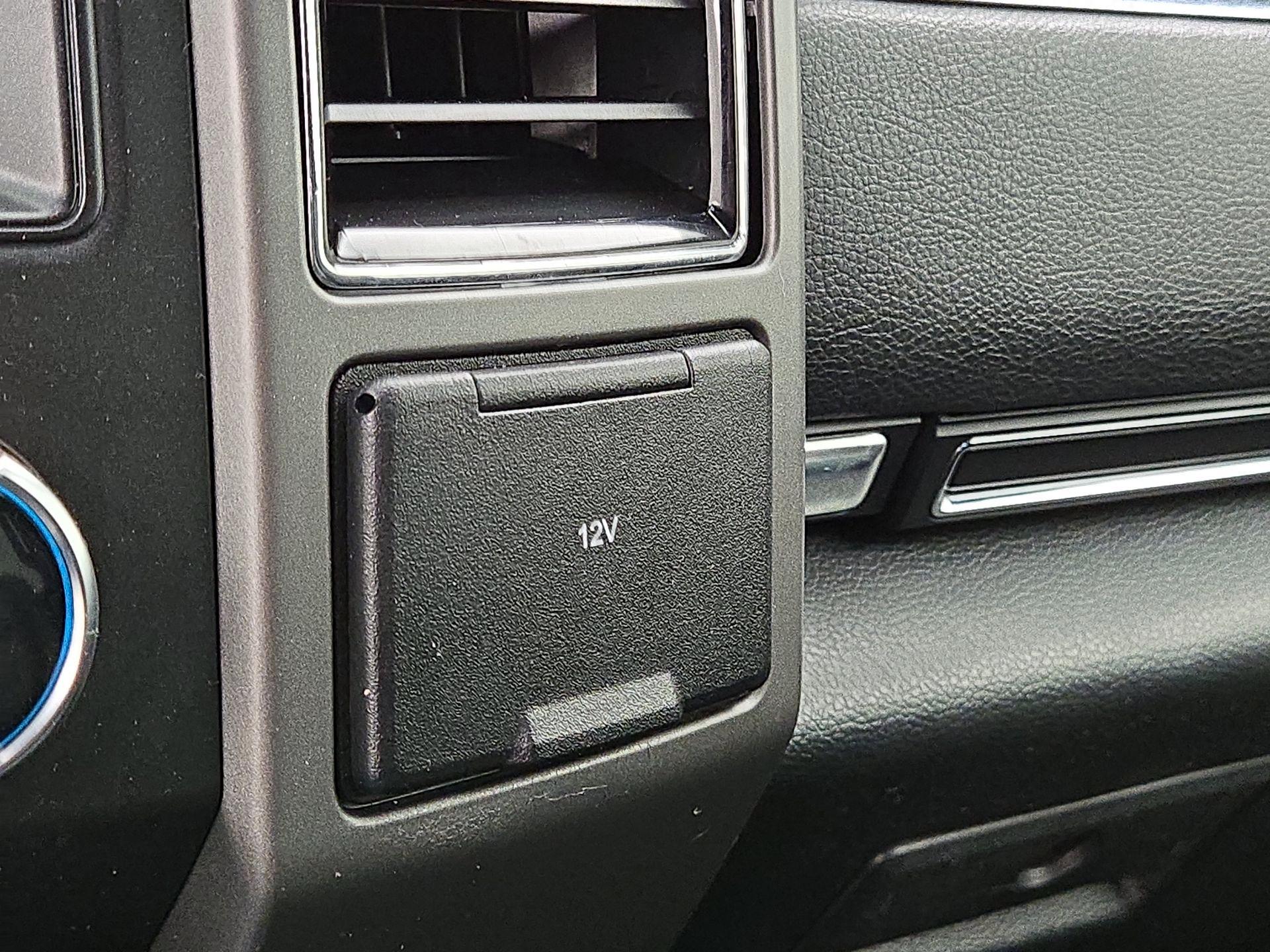 Thumbnail: 2019 Ford Expedition - 19