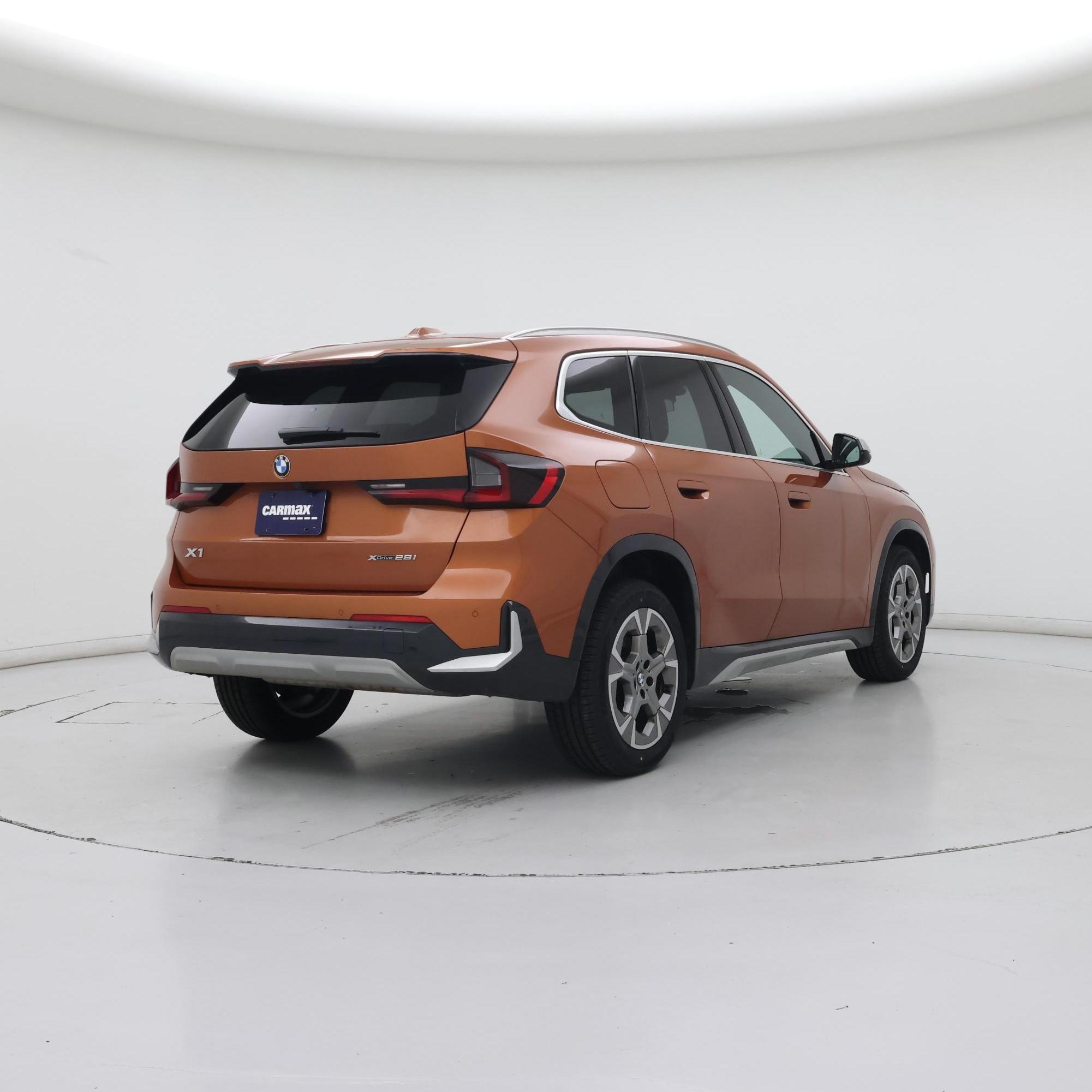 Thumbnail: 2023 BMW X1 - 8