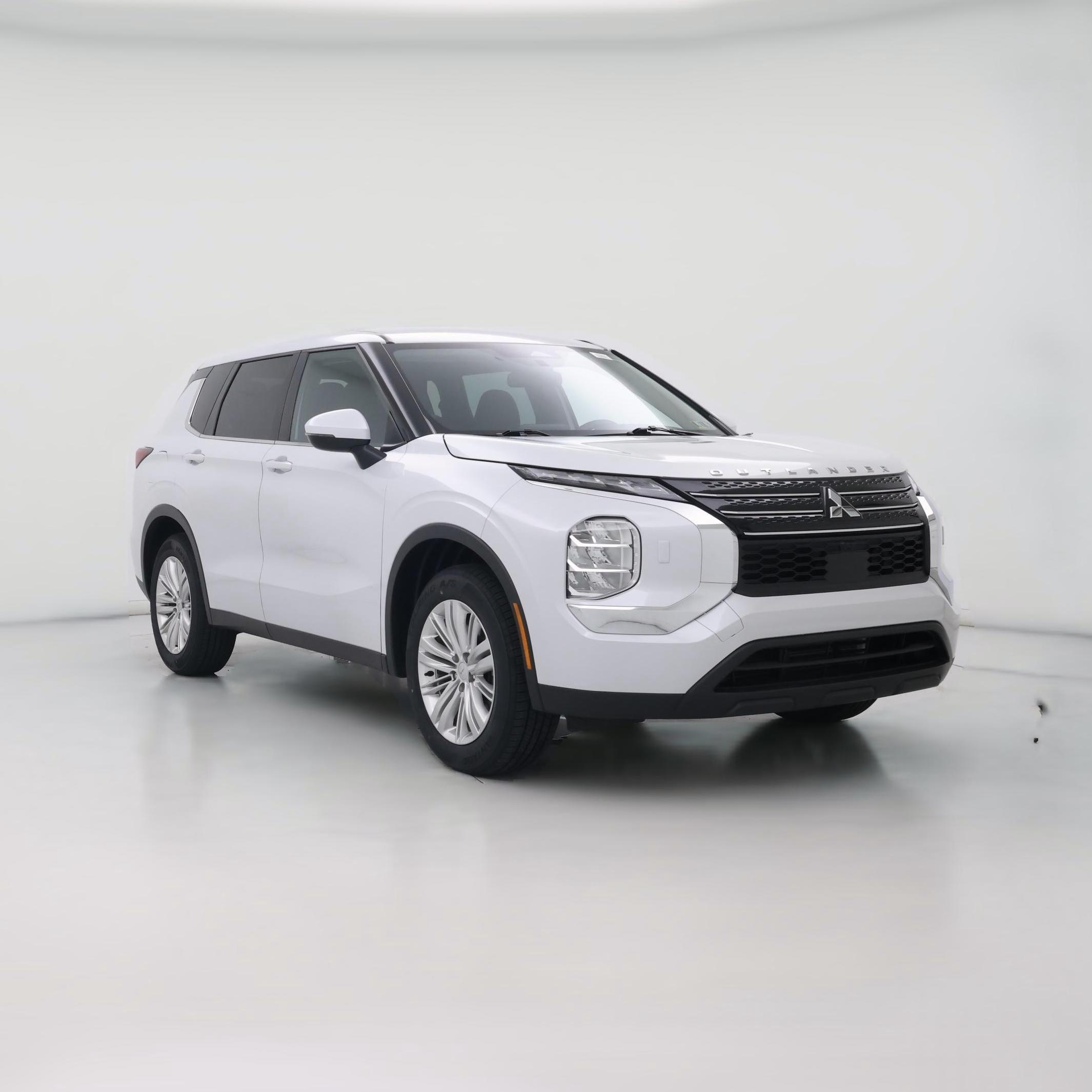 Thumbnail: 2022 Mitsubishi Outlander - 1
