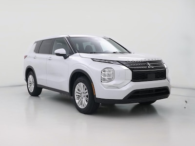 White 2022 Mitsubishi Outlander ES