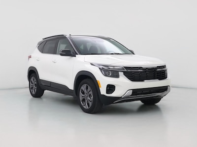 White 2024 Kia Seltos S