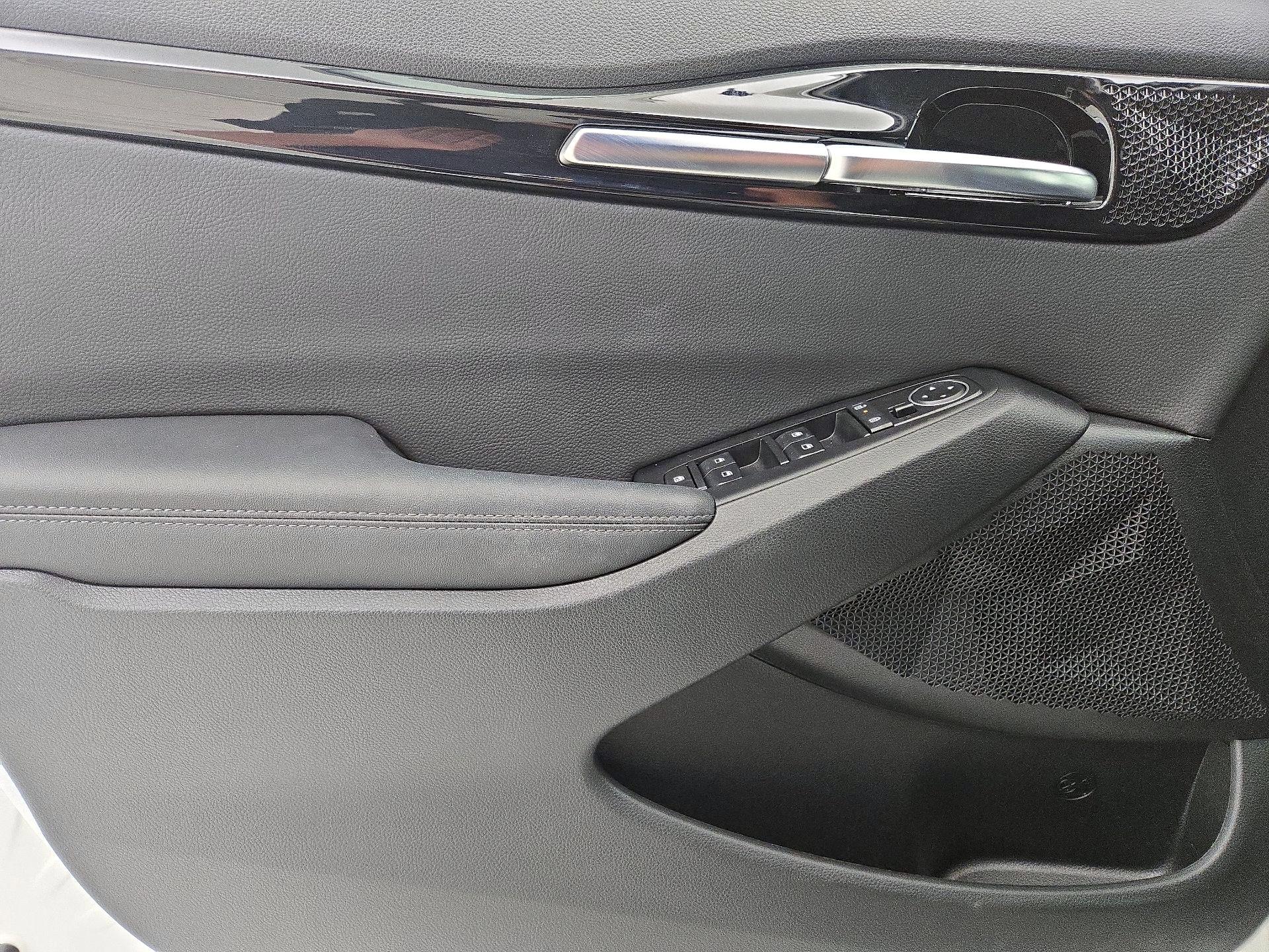 Thumbnail: 2024 Kia Seltos - 12
