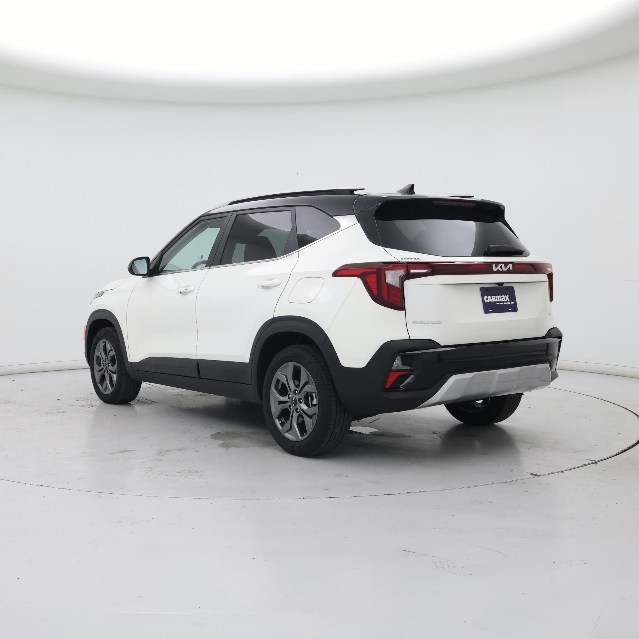 Thumbnail: 2024 Kia Seltos - 2
