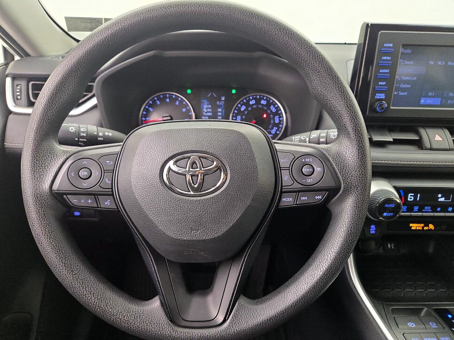 Thumbnail: 2019 Toyota RAV4 - 10