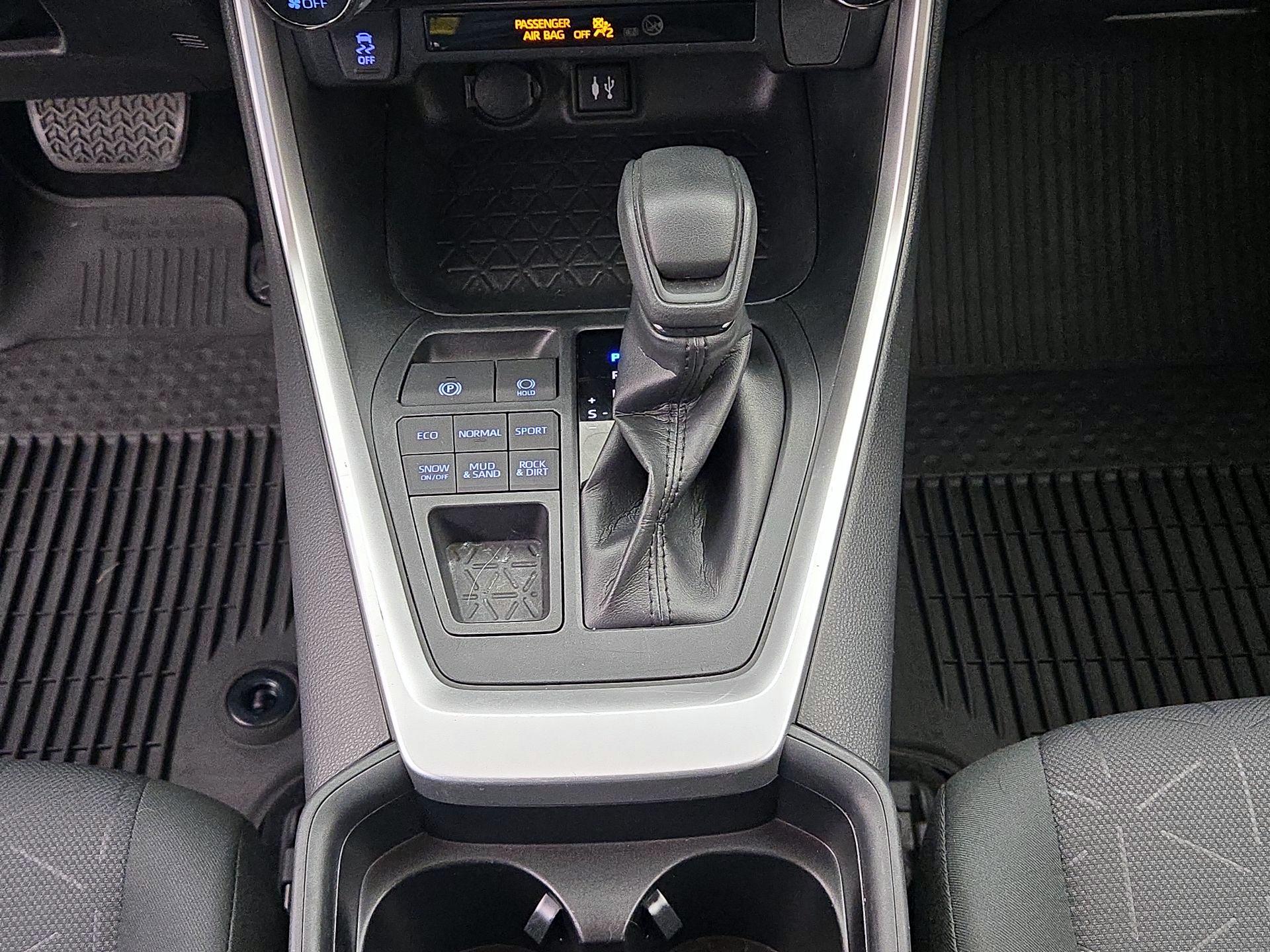 Thumbnail: 2019 Toyota RAV4 - 16