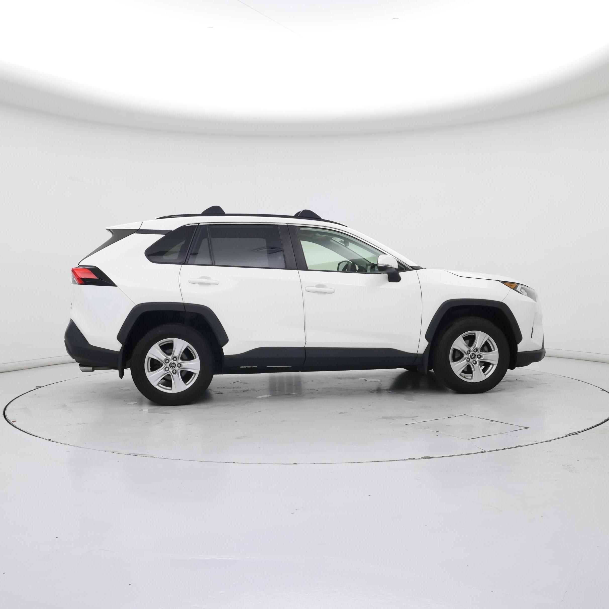 Thumbnail: 2019 Toyota RAV4 - 7