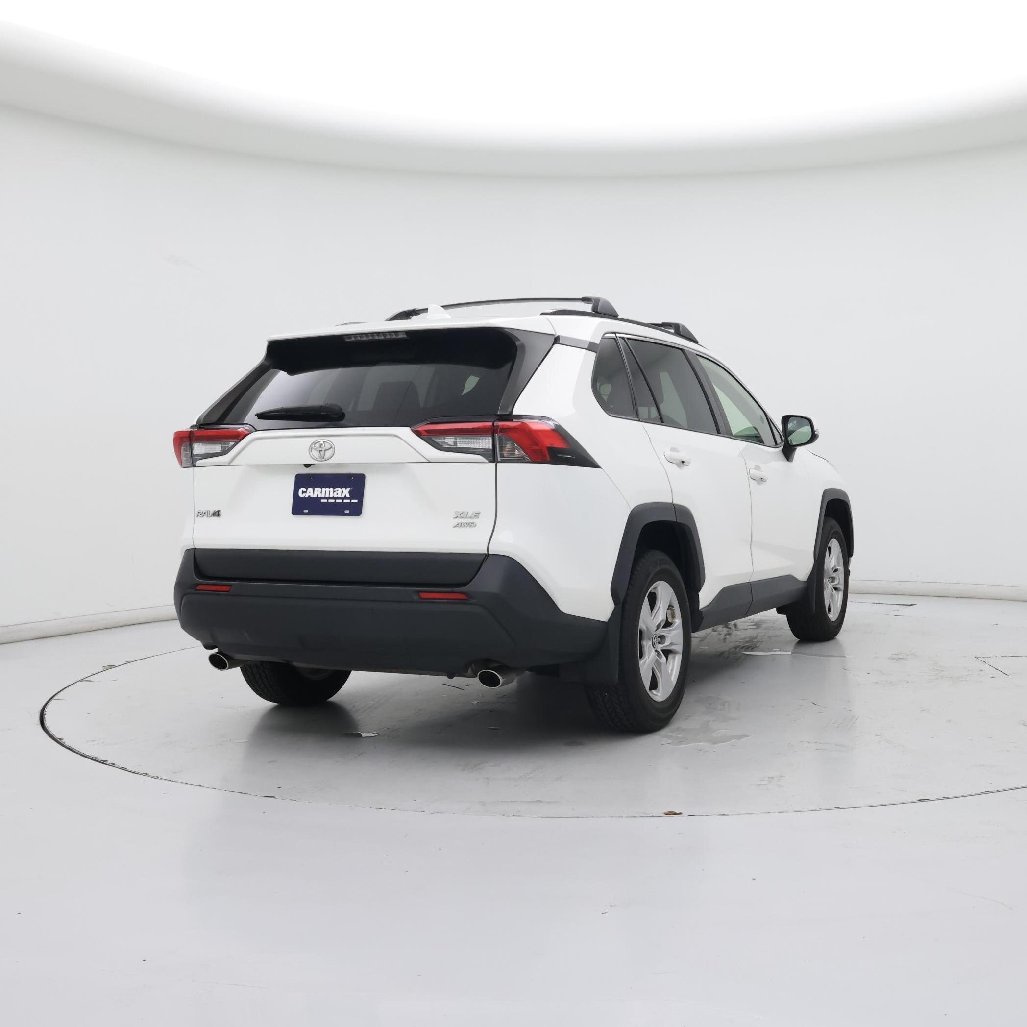 Thumbnail: 2019 Toyota RAV4 - 8