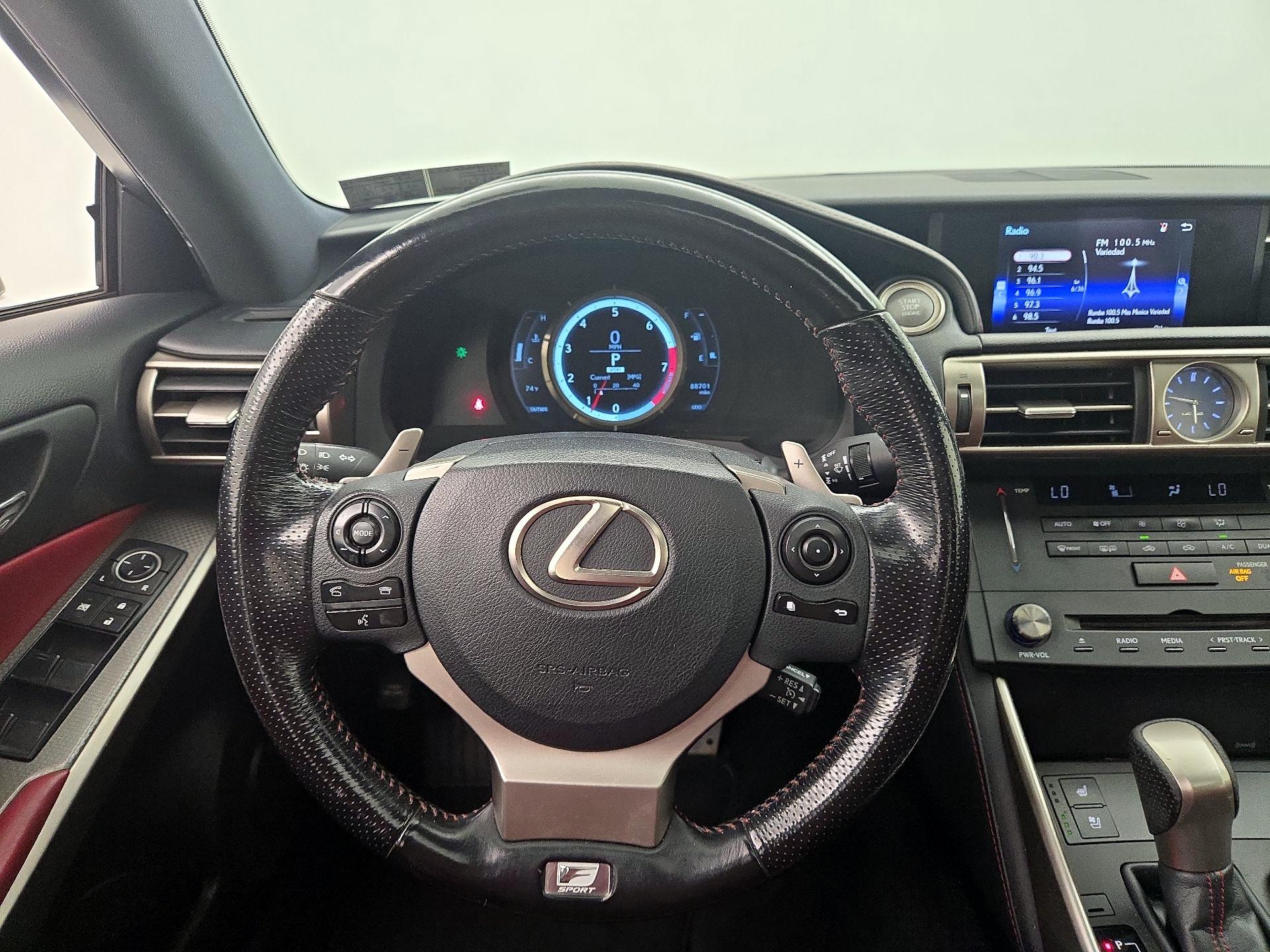 Thumbnail: 2016 Lexus IS - 10
