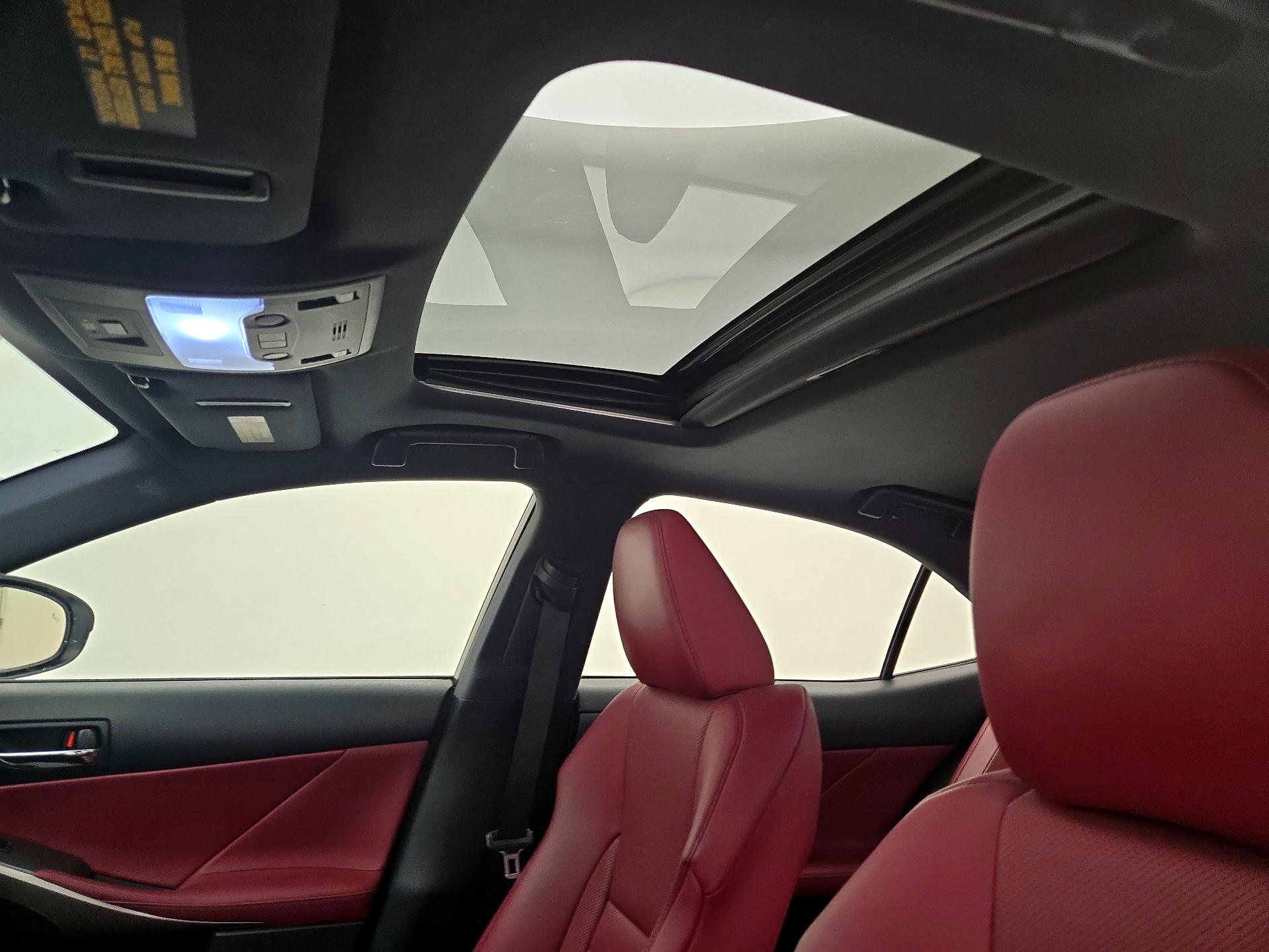 Thumbnail: 2016 Lexus IS - 19