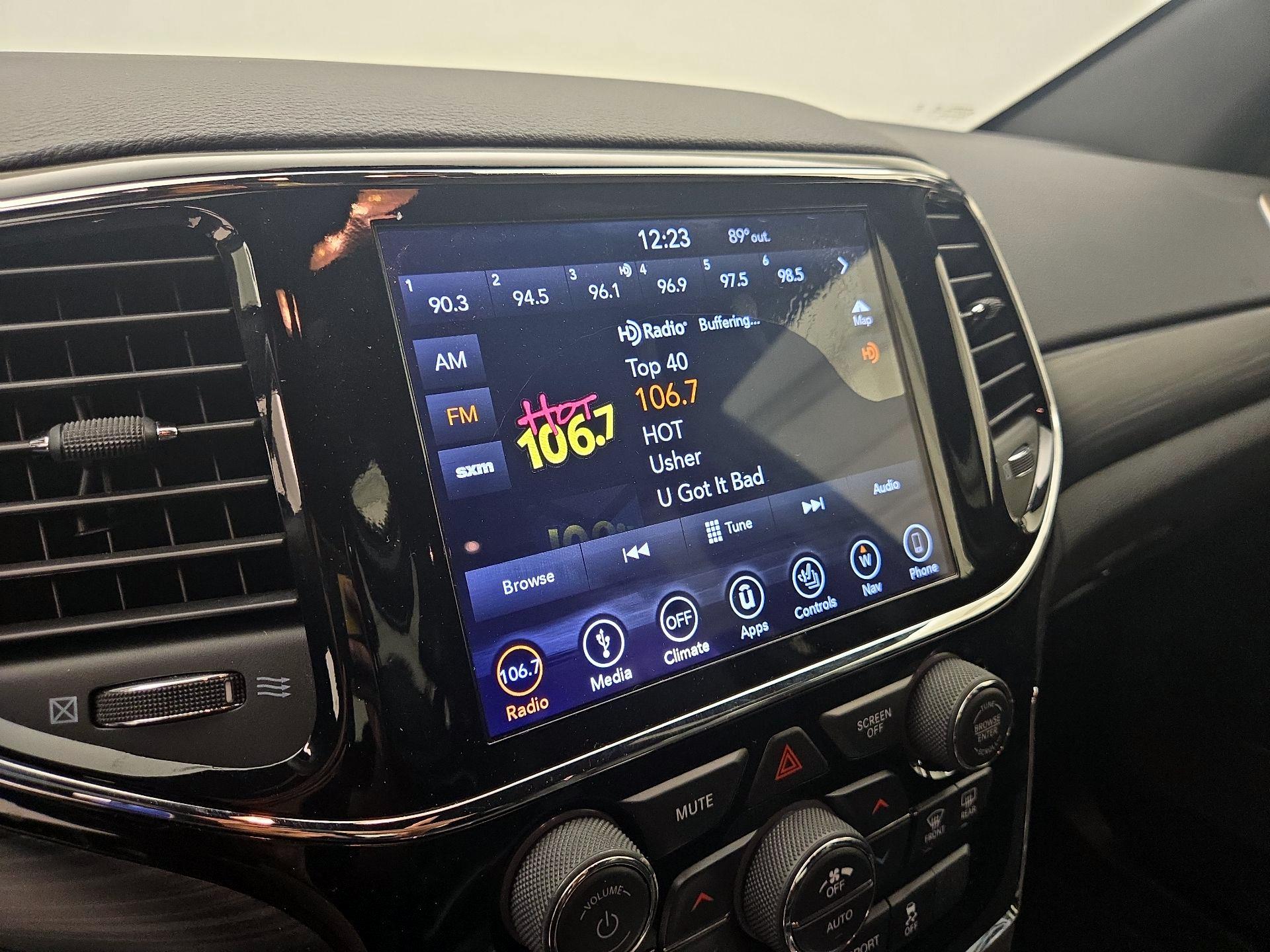 Thumbnail: 2019 Jeep Grand Cherokee - 16