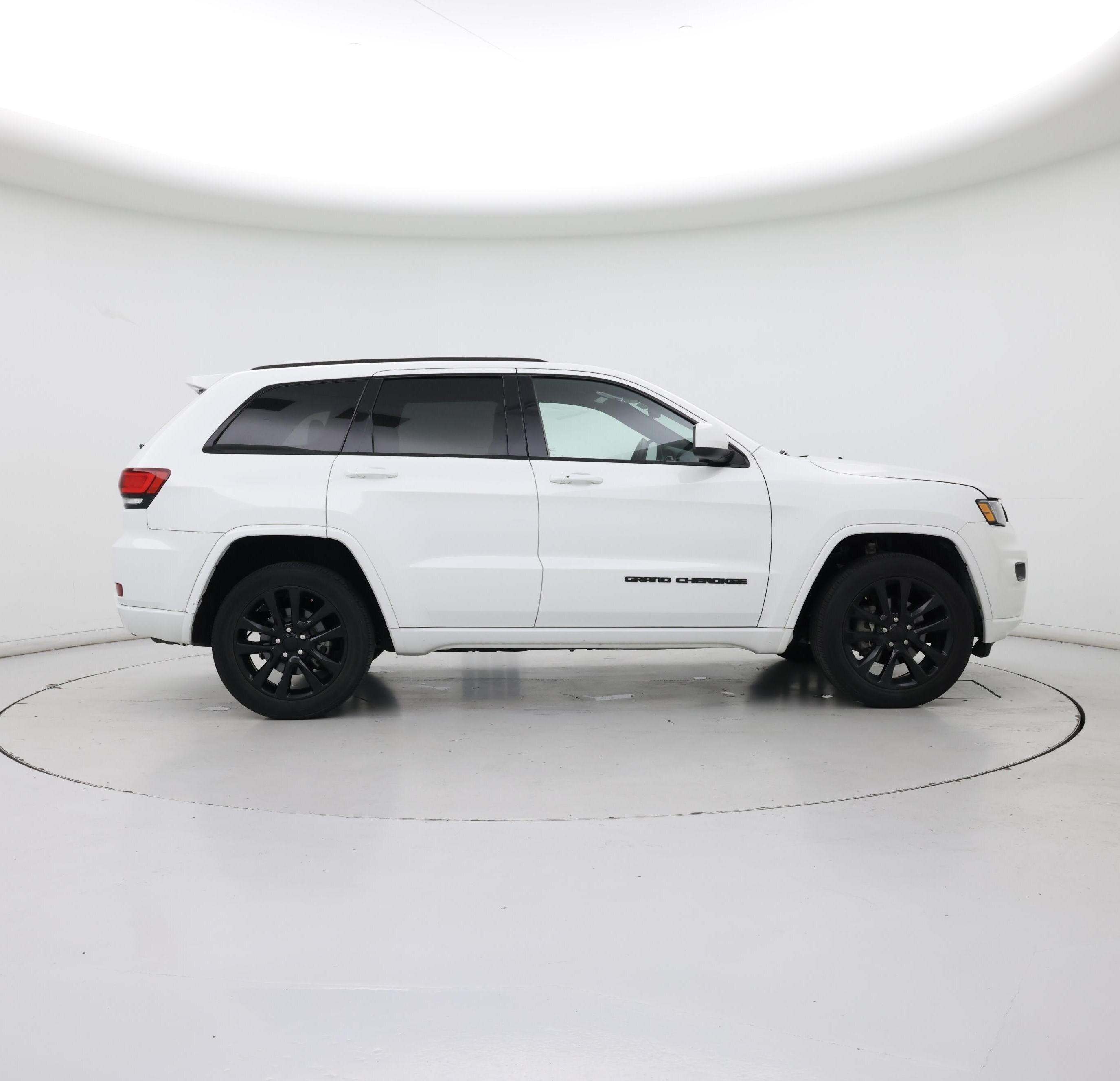 Thumbnail: 2019 Jeep Grand Cherokee - 7