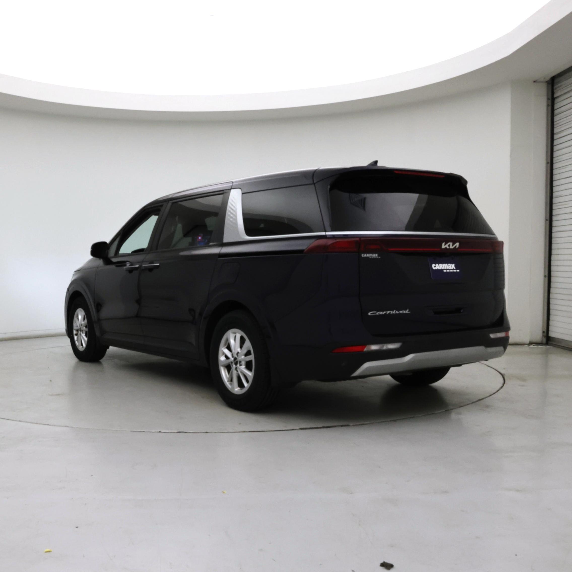 Thumbnail: 2022 Kia Carnival - 2