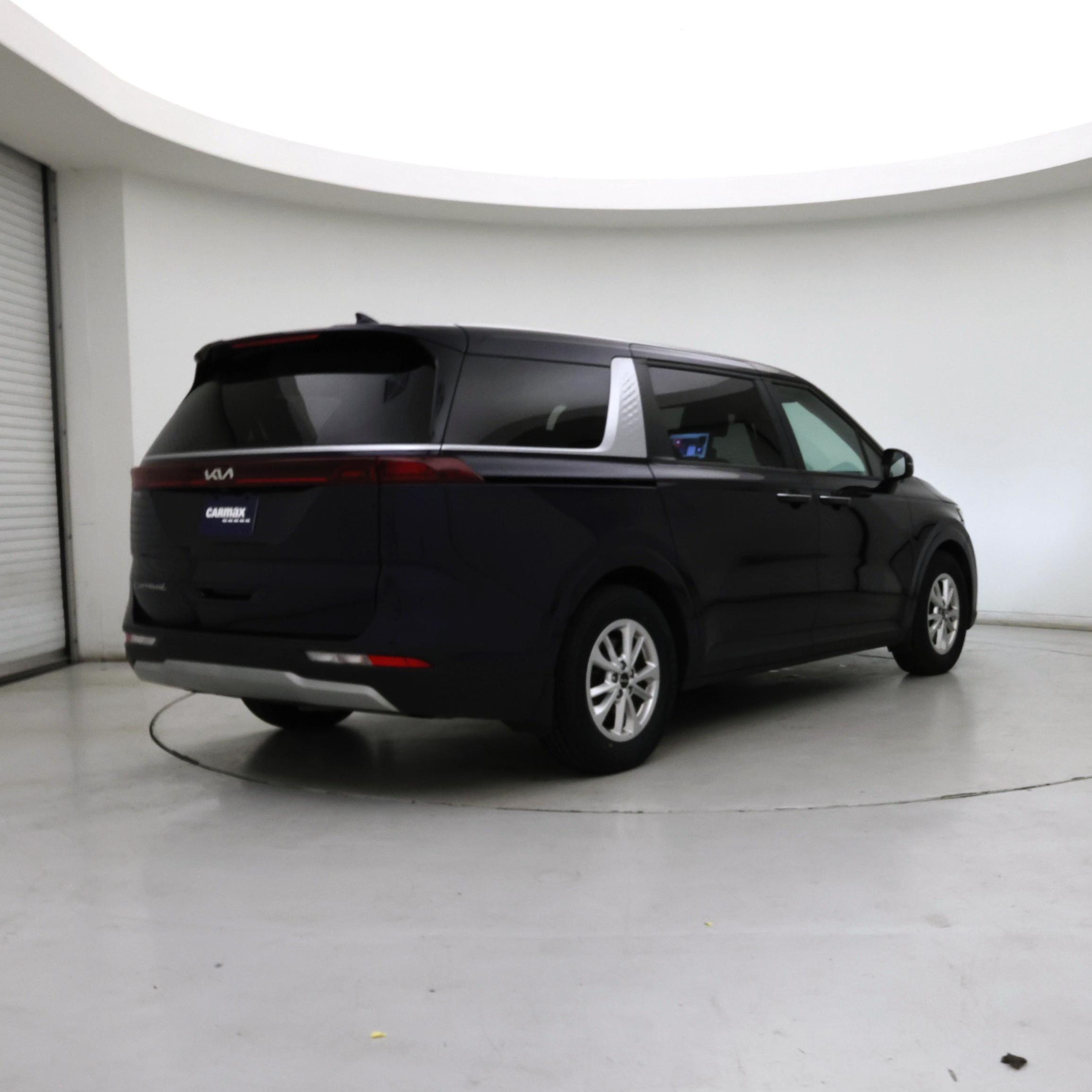 Thumbnail: 2022 Kia Carnival - 8