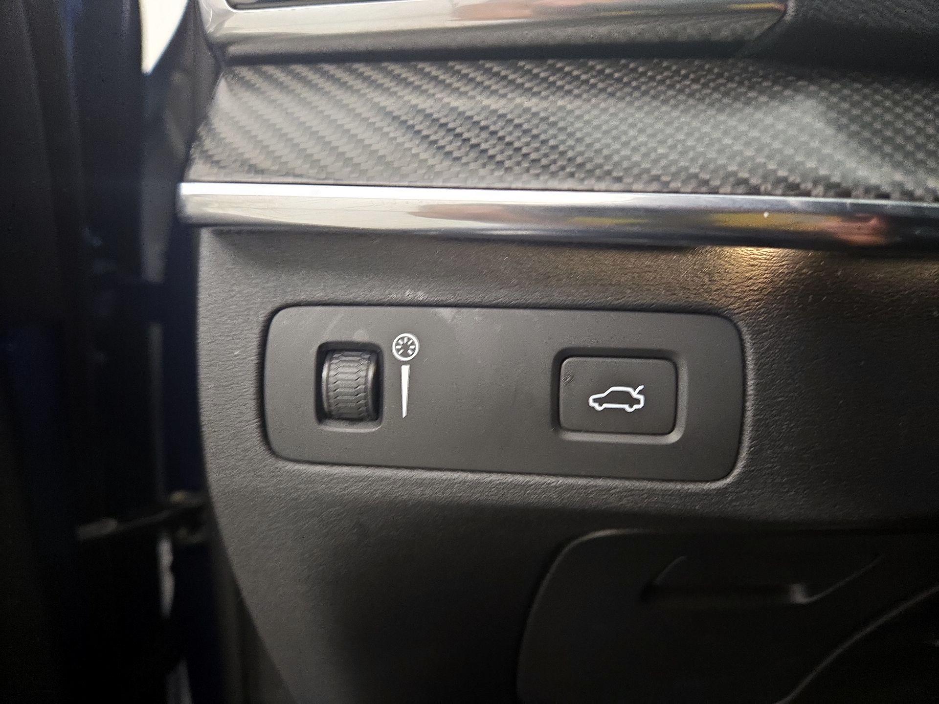 Thumbnail: 2018 Volvo XC90 - 13