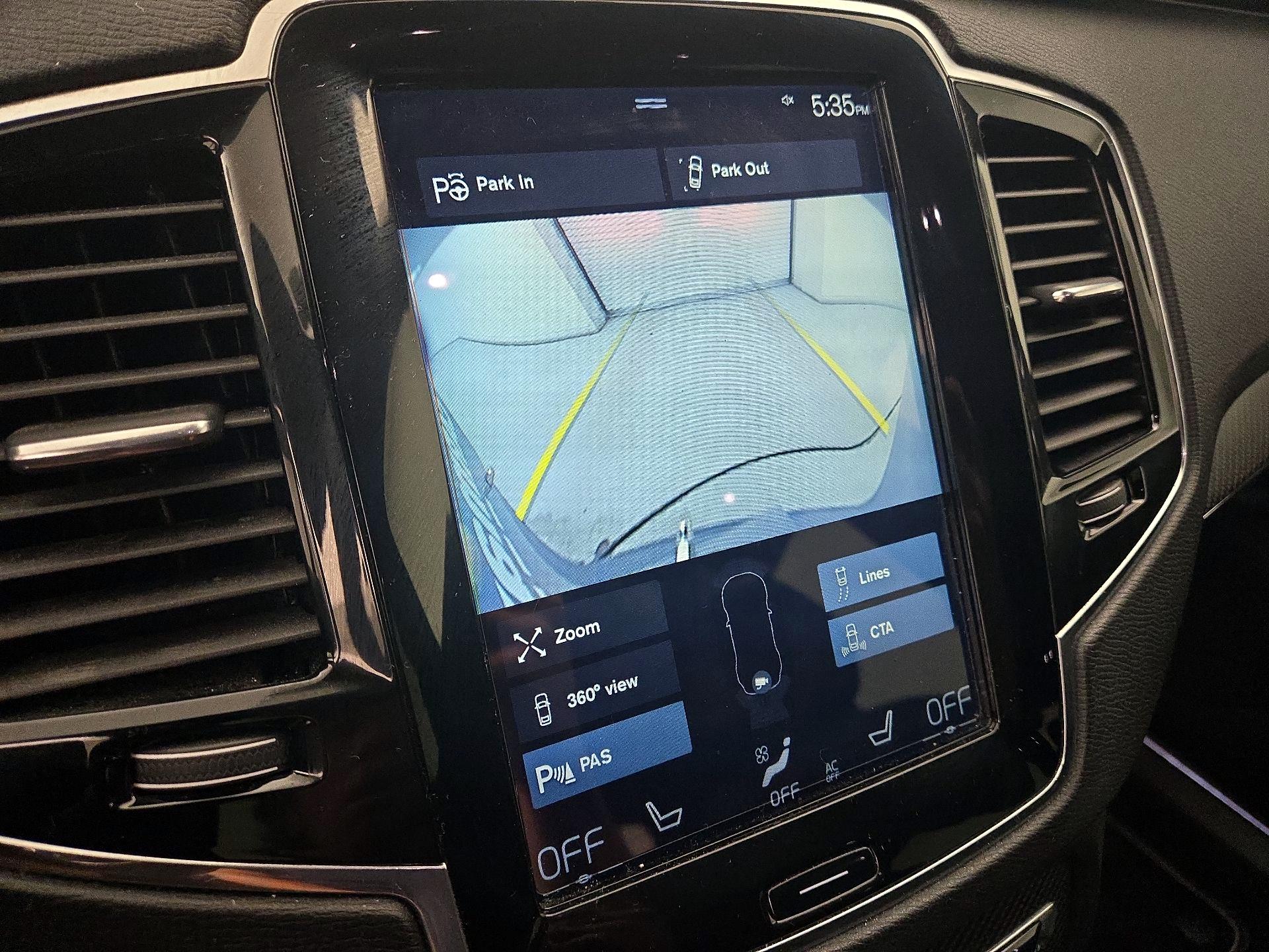 Thumbnail: 2018 Volvo XC90 - 15