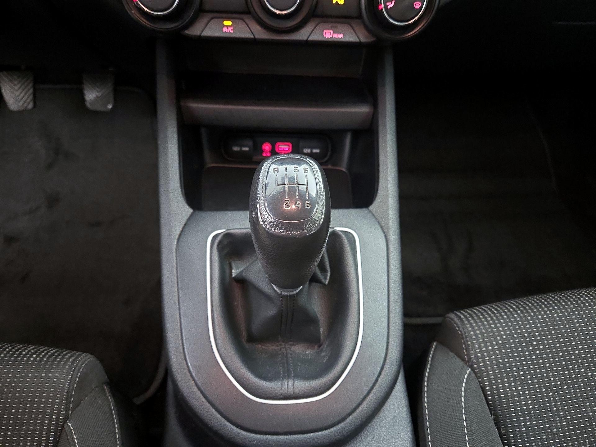 Thumbnail: 2020 Kia Forte - 17