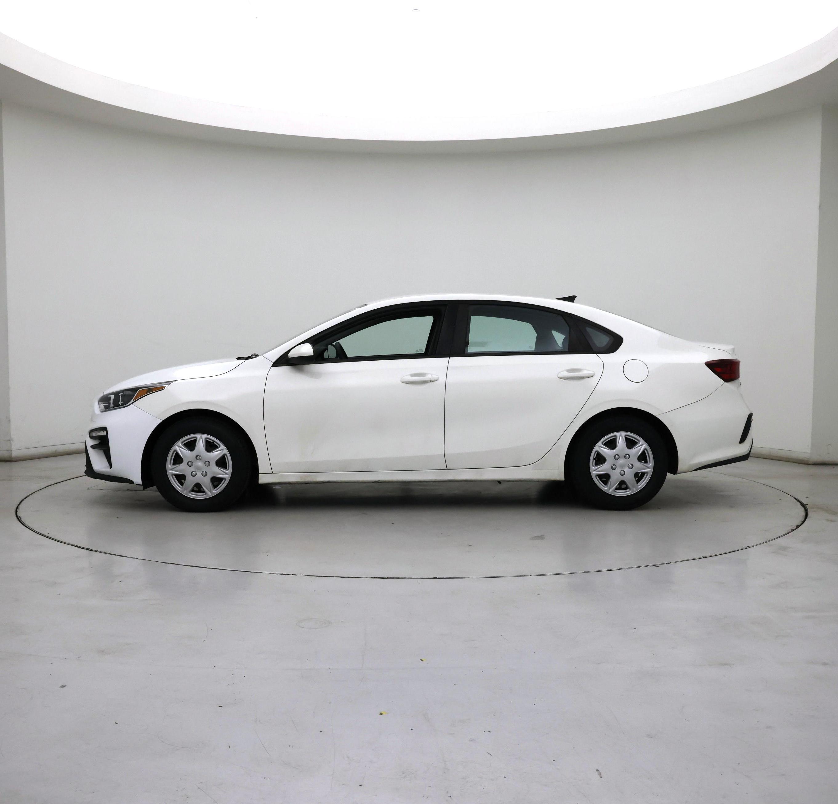 Thumbnail: 2020 Kia Forte - 3