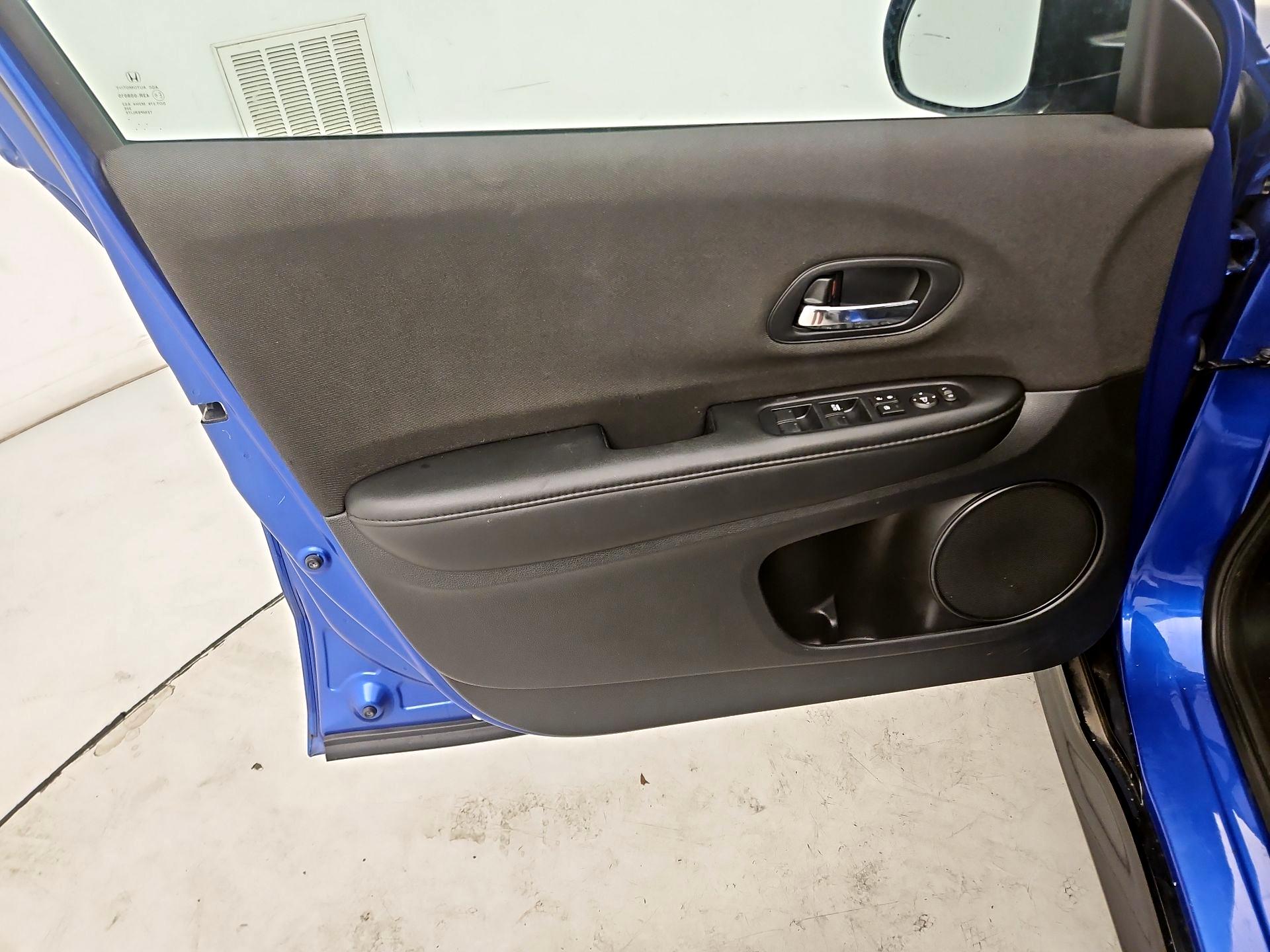 Thumbnail: 2019 Honda HR-V - 12