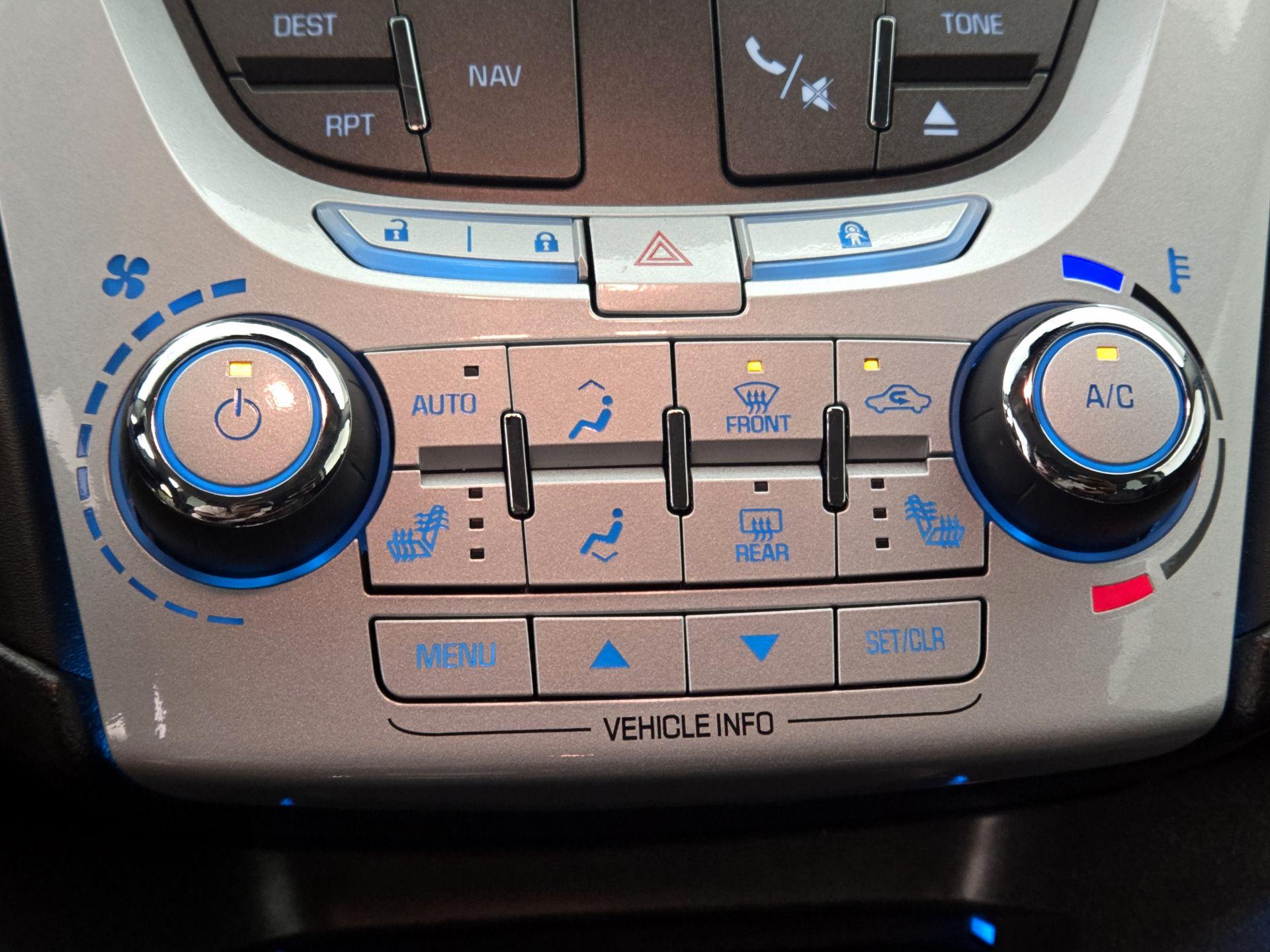 Thumbnail: 2015 Chevrolet Equinox - 15
