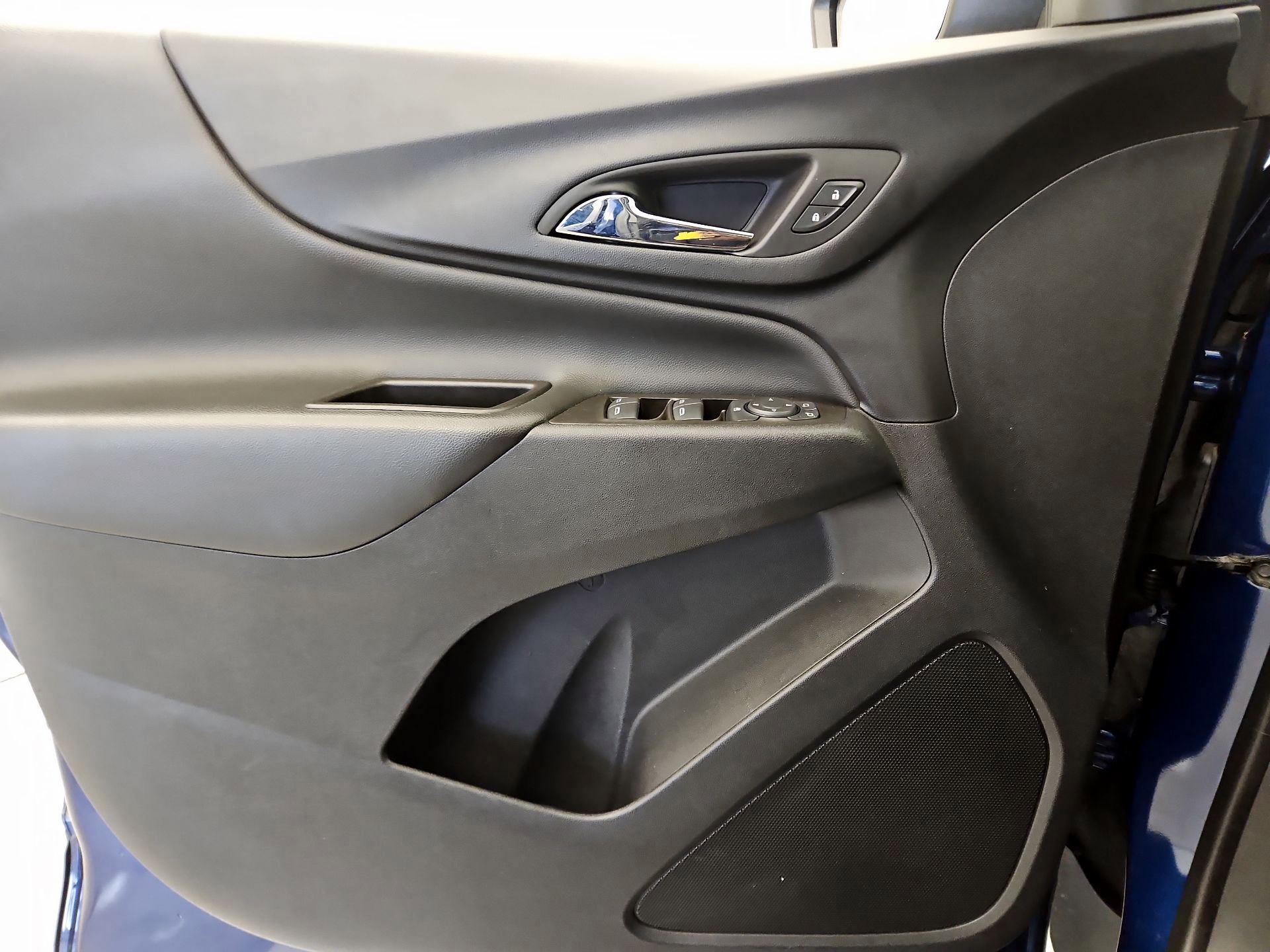 Thumbnail: 2023 Chevrolet Equinox - 12