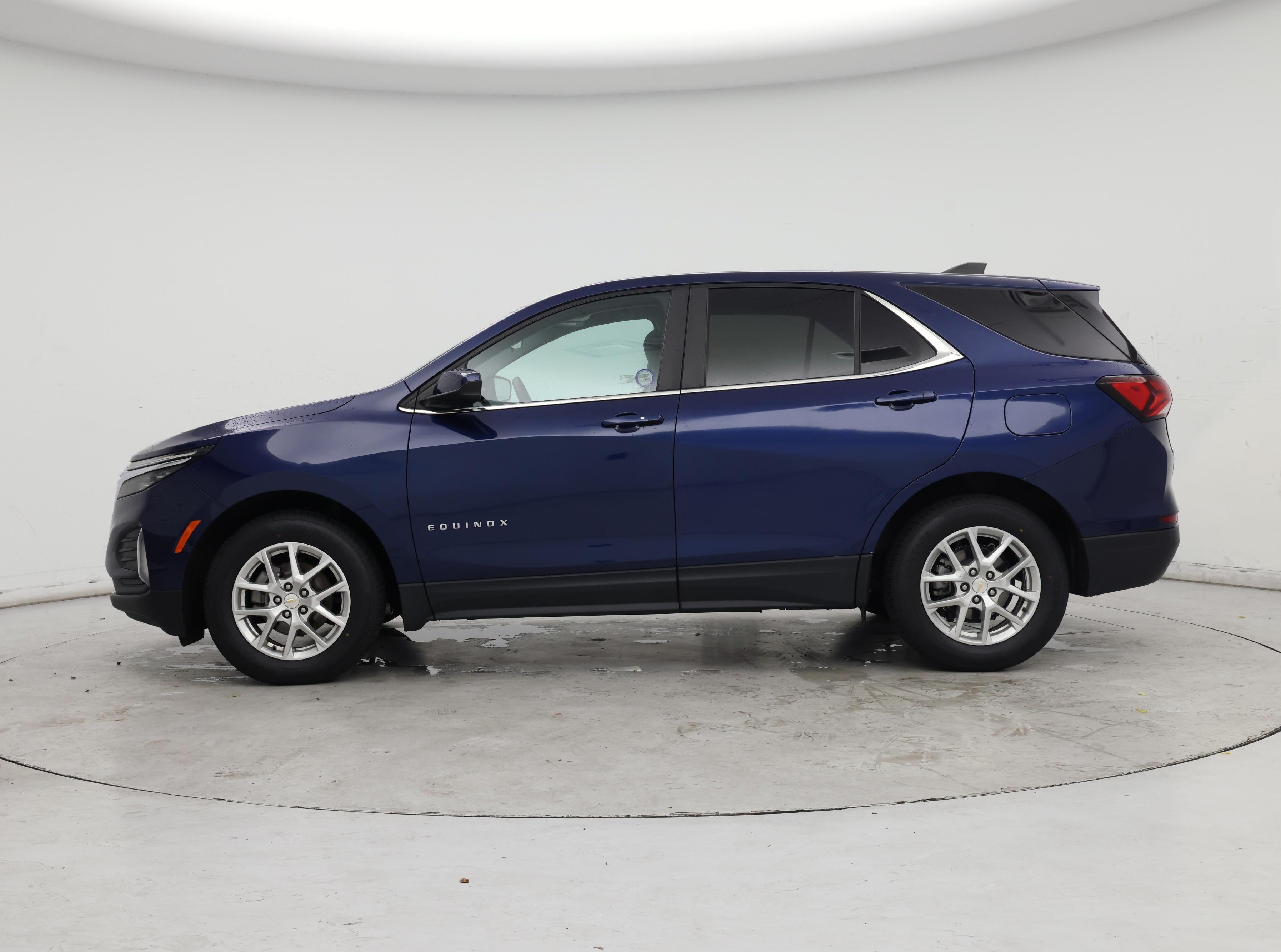 Thumbnail: 2023 Chevrolet Equinox - 3