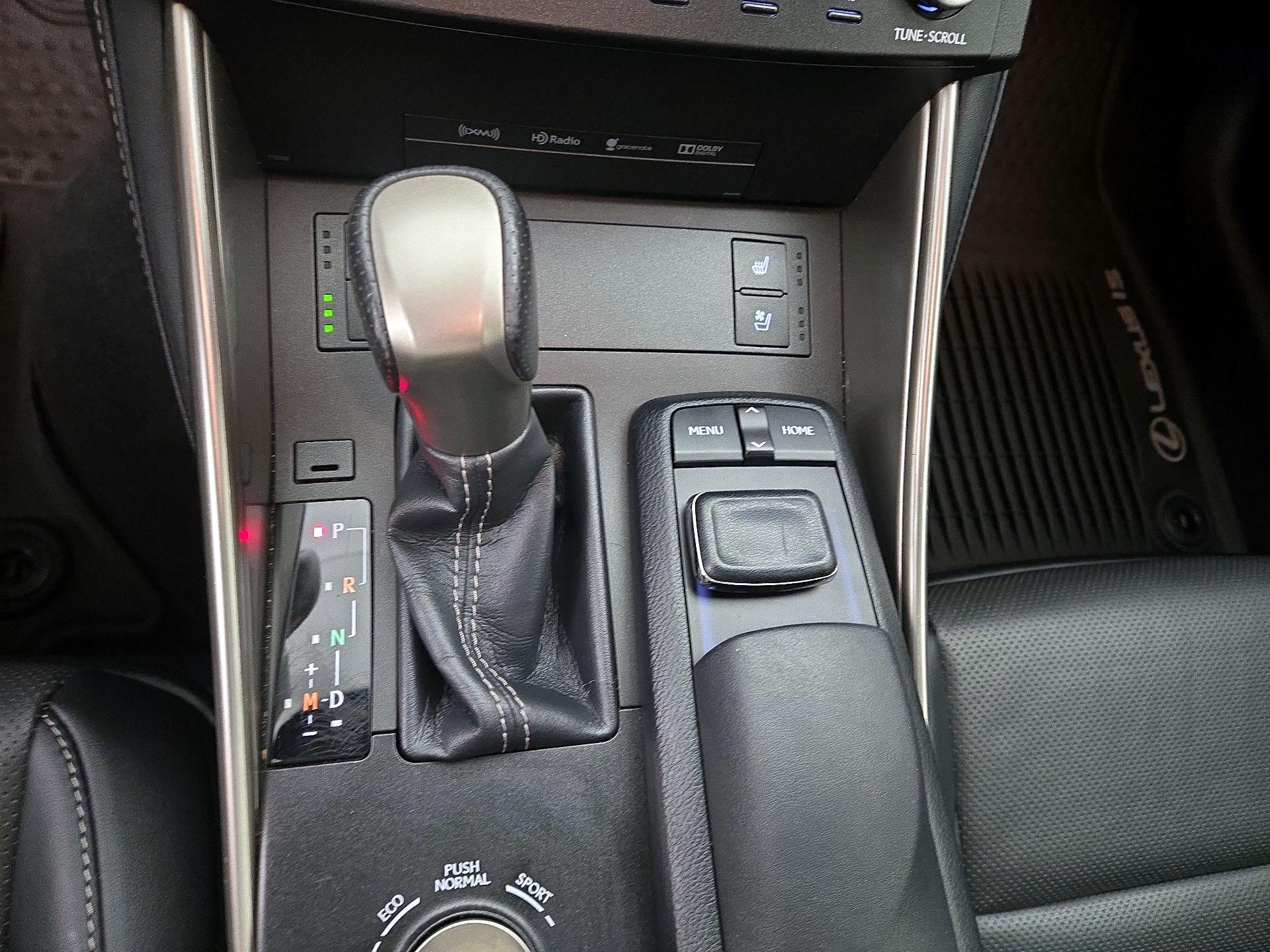 Thumbnail: 2015 Lexus IS - 17