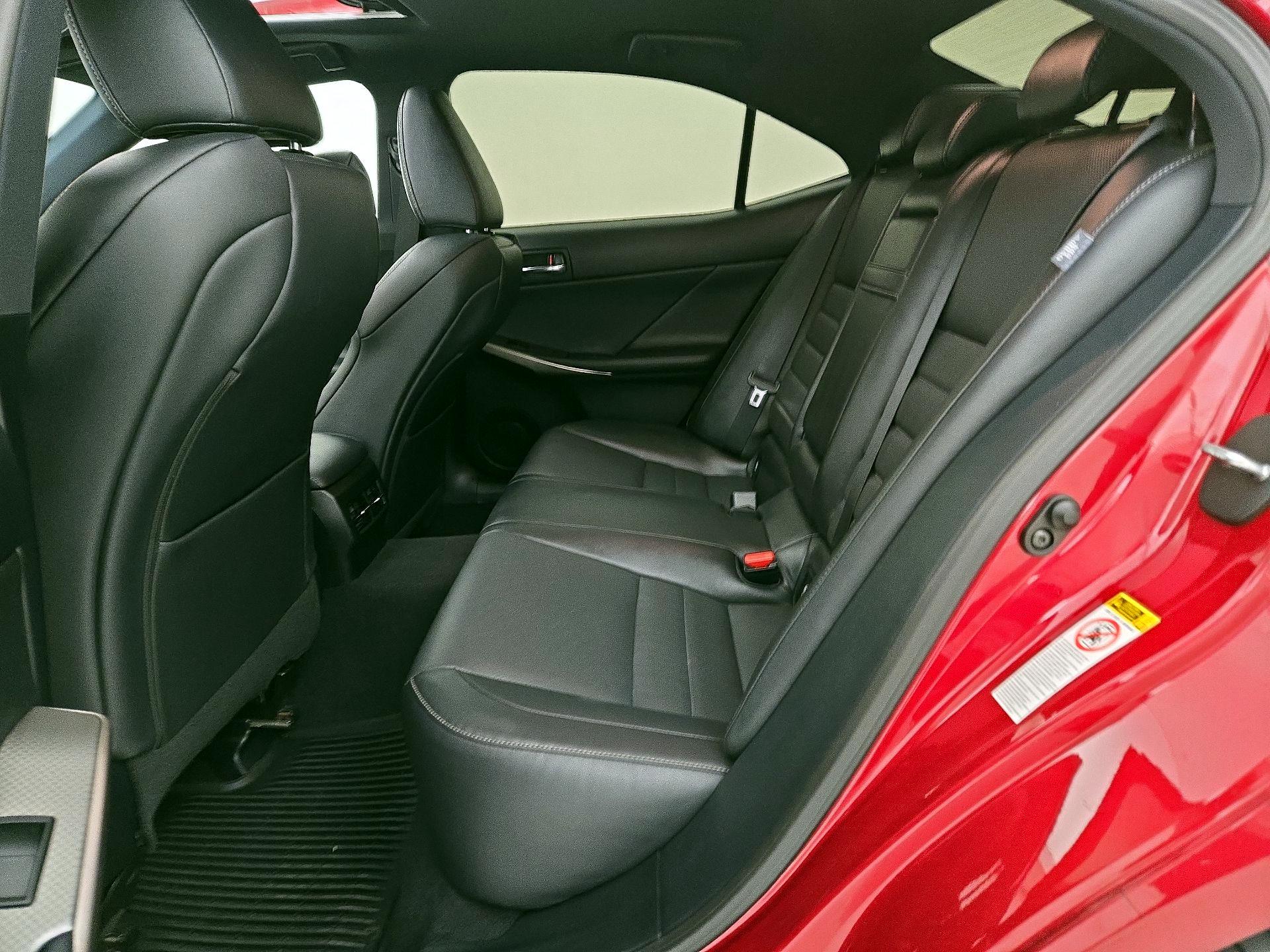 Thumbnail: 2015 Lexus IS - 20