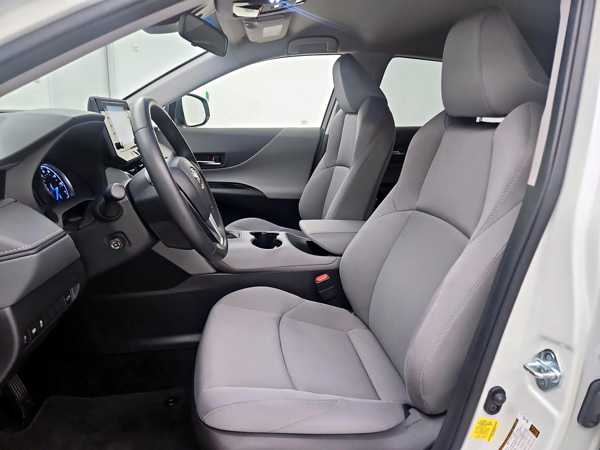 Thumbnail: 2021 Toyota Venza - 11
