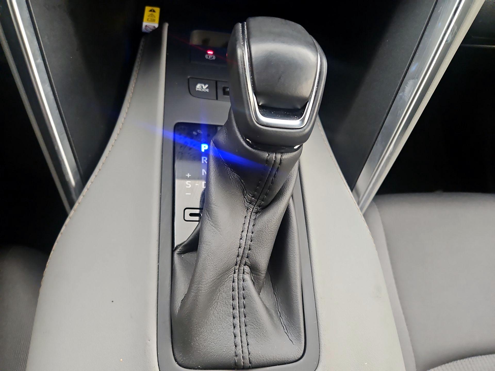 Thumbnail: 2021 Toyota Venza - 17