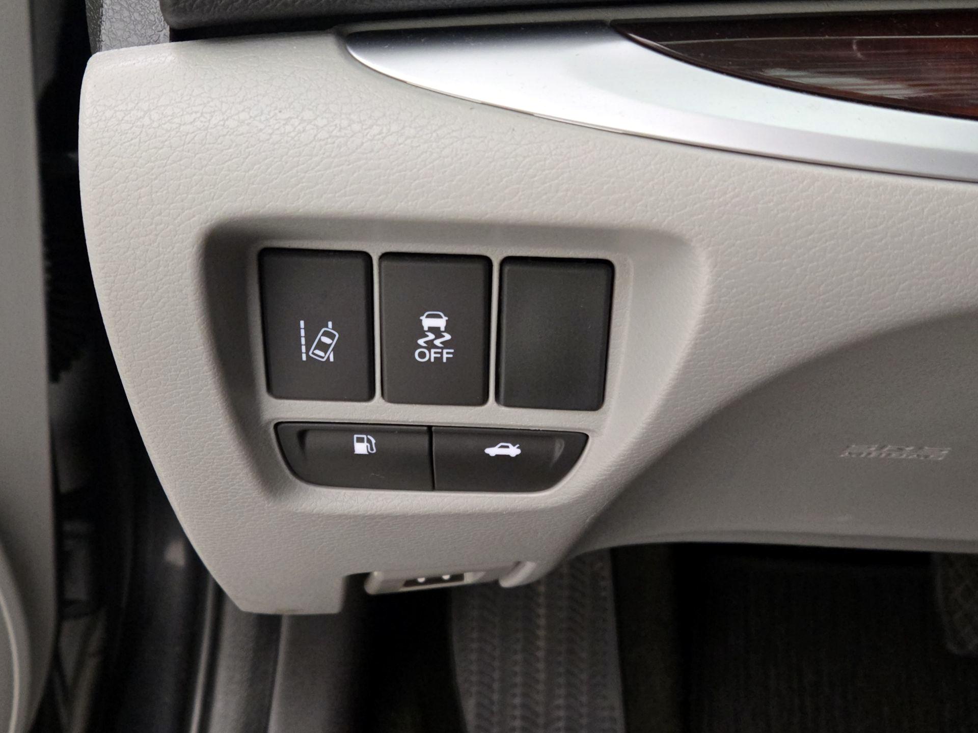 Thumbnail: 2015 Acura TLX - 13