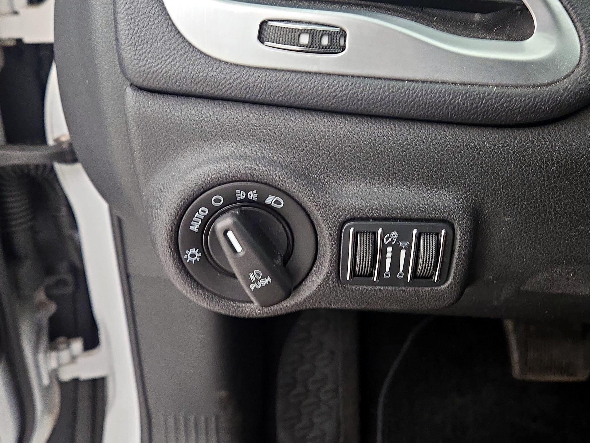 Thumbnail: 2015 Dodge Dart - 13