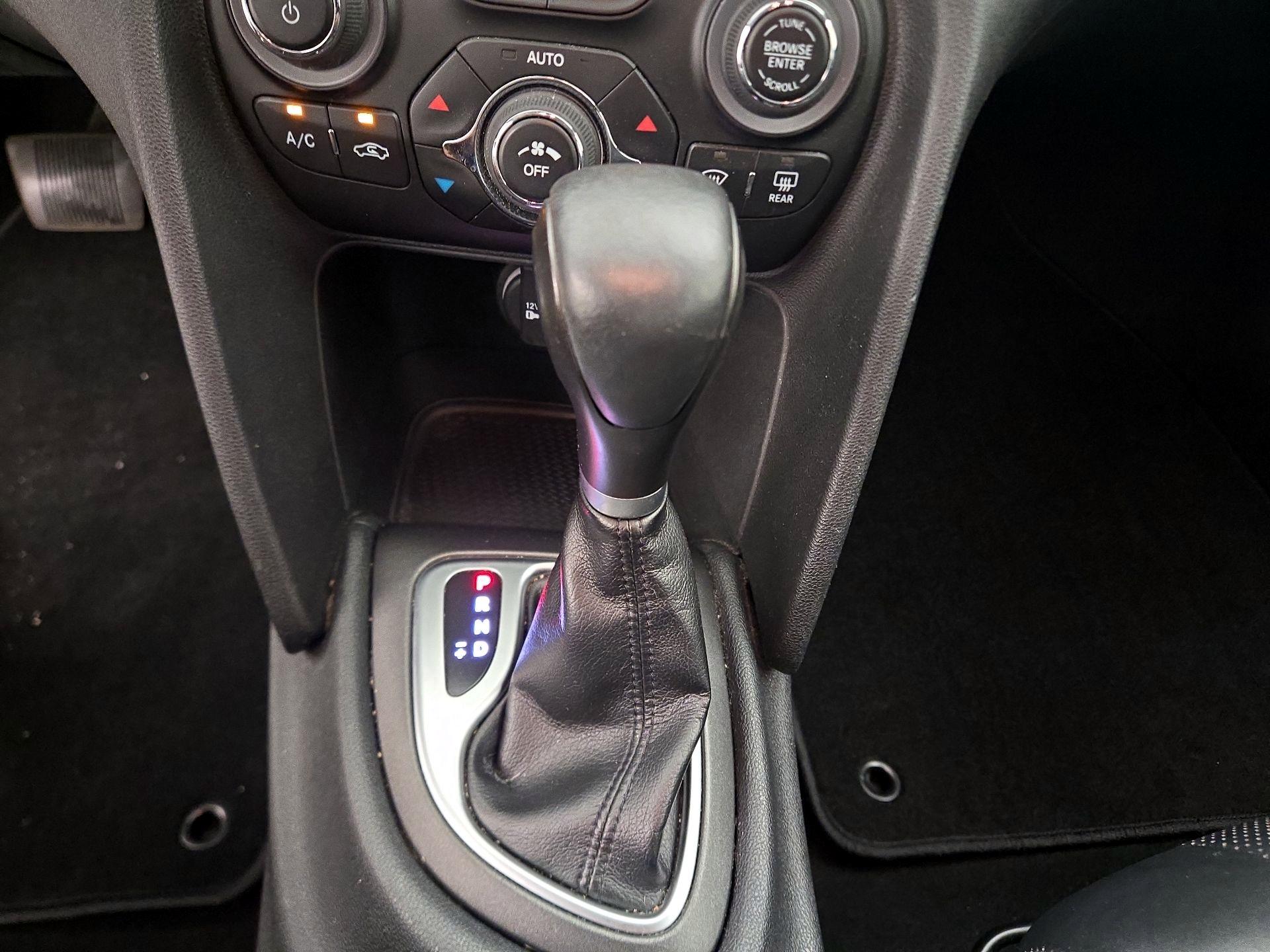 Thumbnail: 2015 Dodge Dart - 18