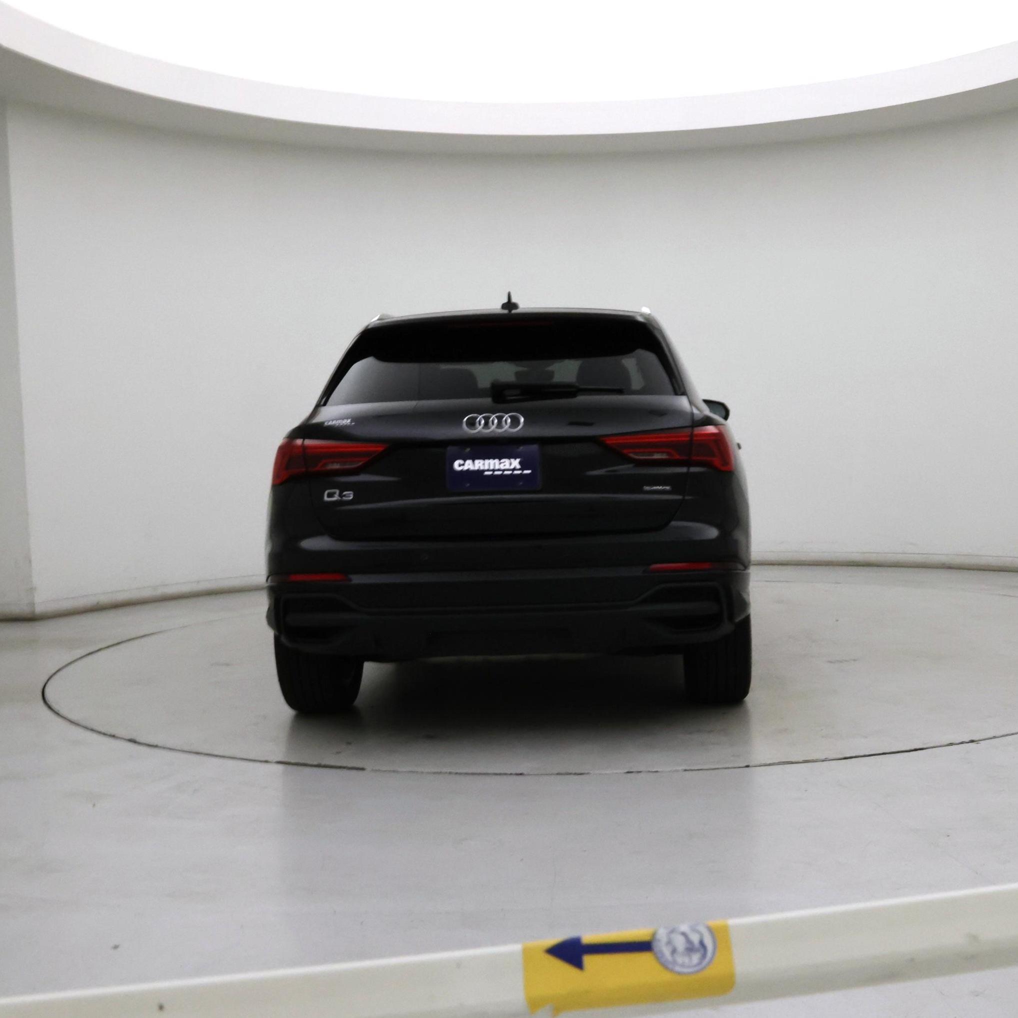 Thumbnail: 2023 Audi Q3 - 6