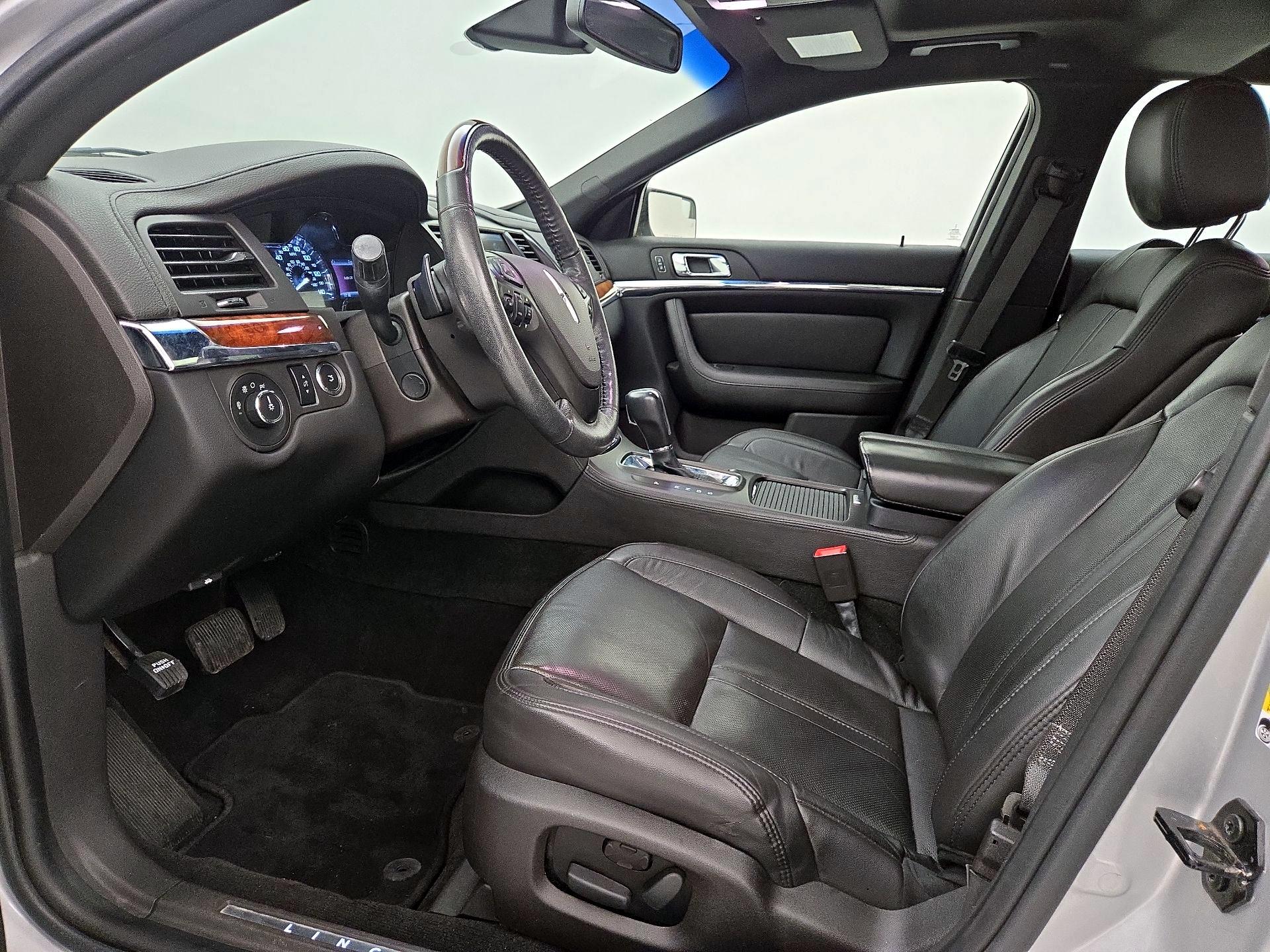 Thumbnail: 2015 Lincoln MKS - 11