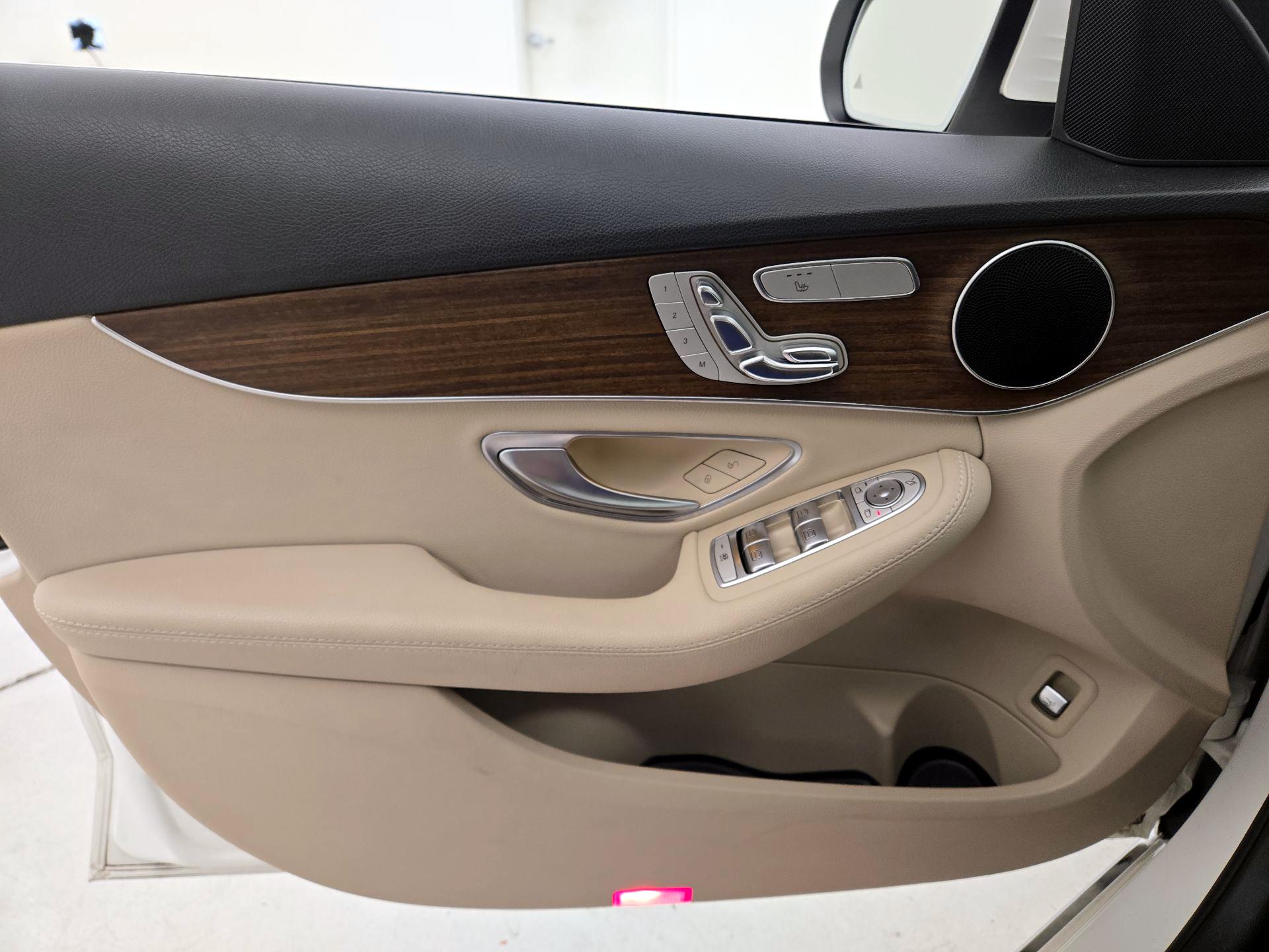 Thumbnail: 2019 Mercedes-Benz C-Class - 12