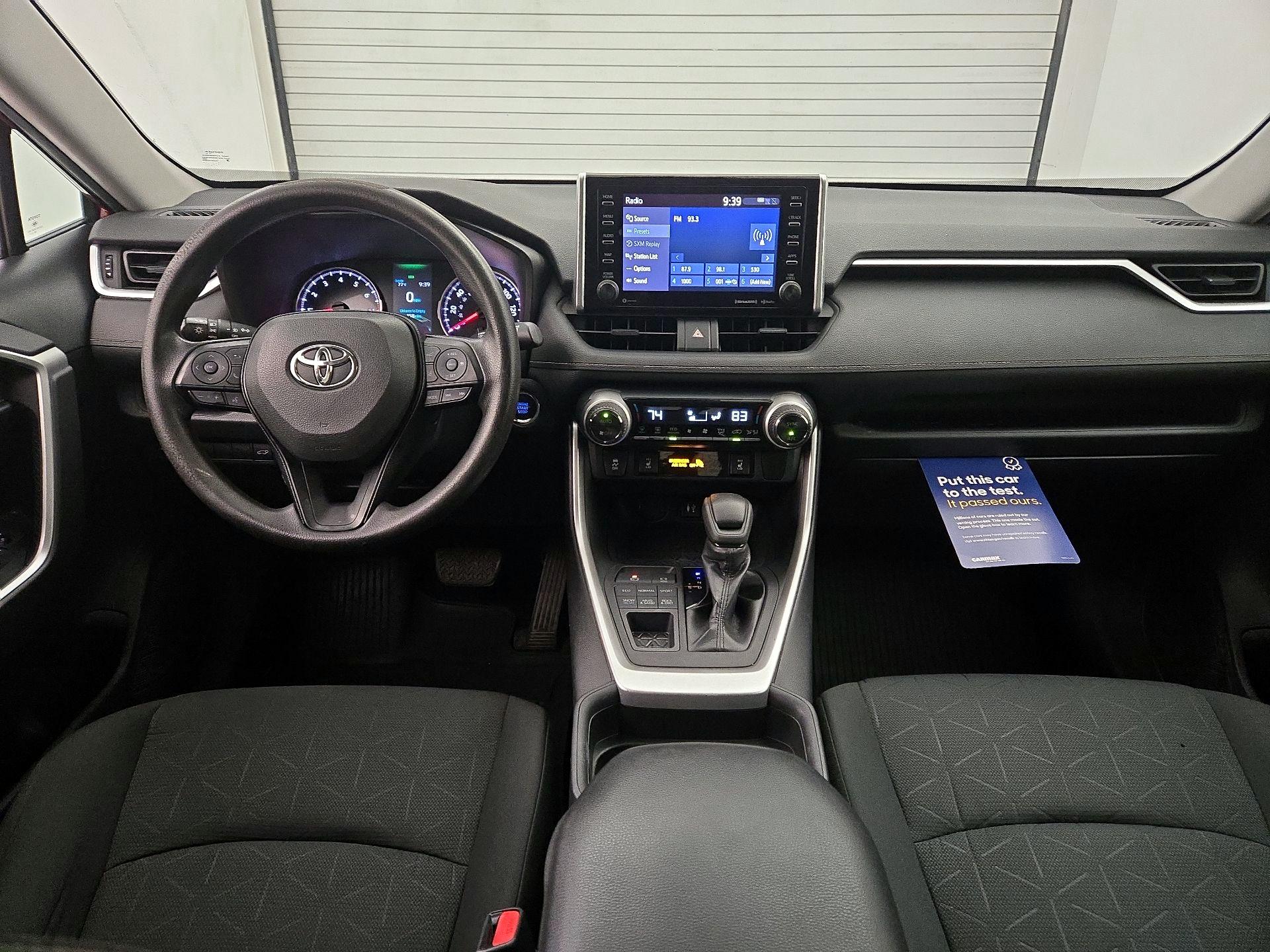 Thumbnail: 2019 Toyota RAV4 - 9