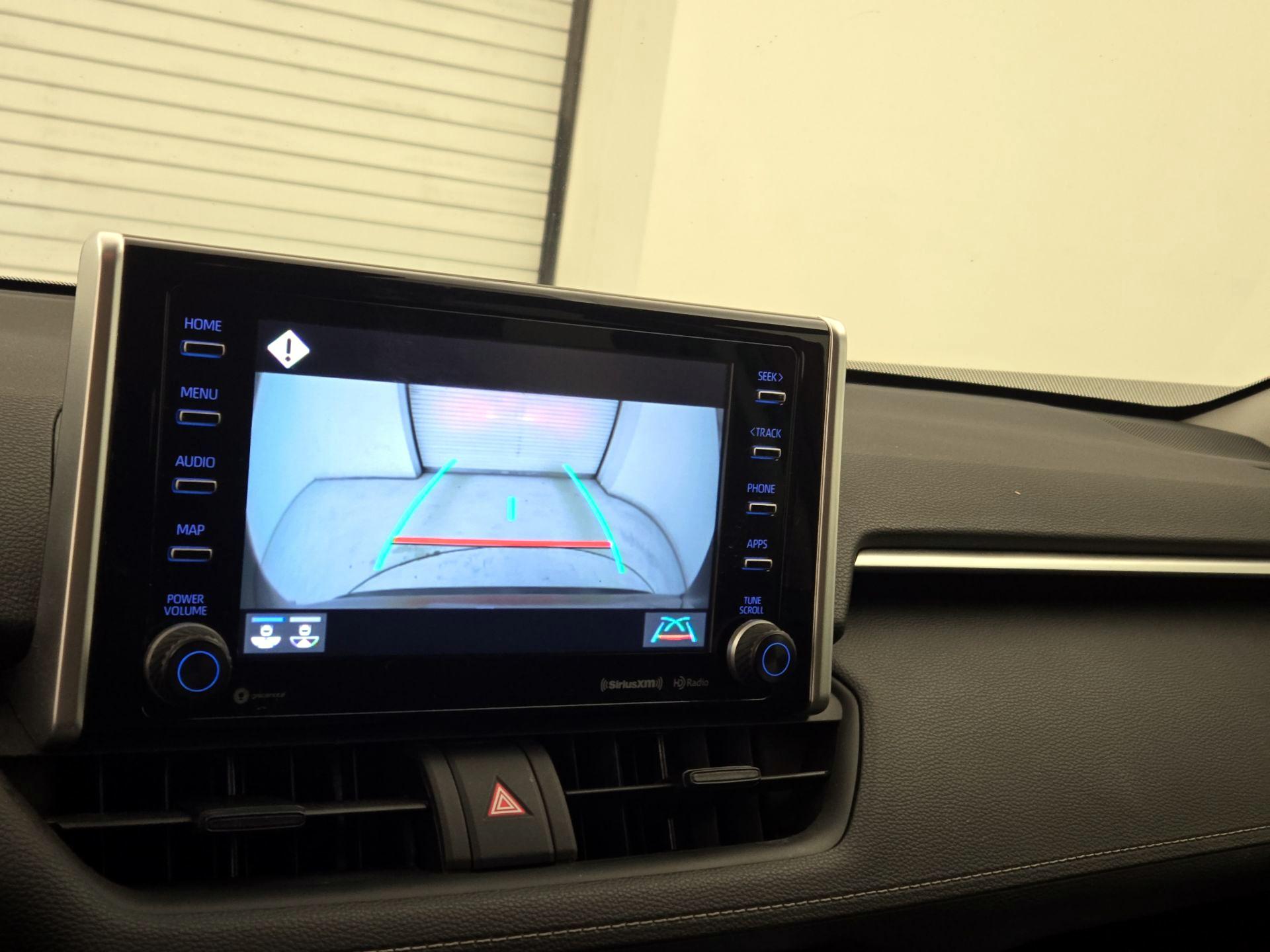 Thumbnail: 2019 Toyota RAV4 - 14