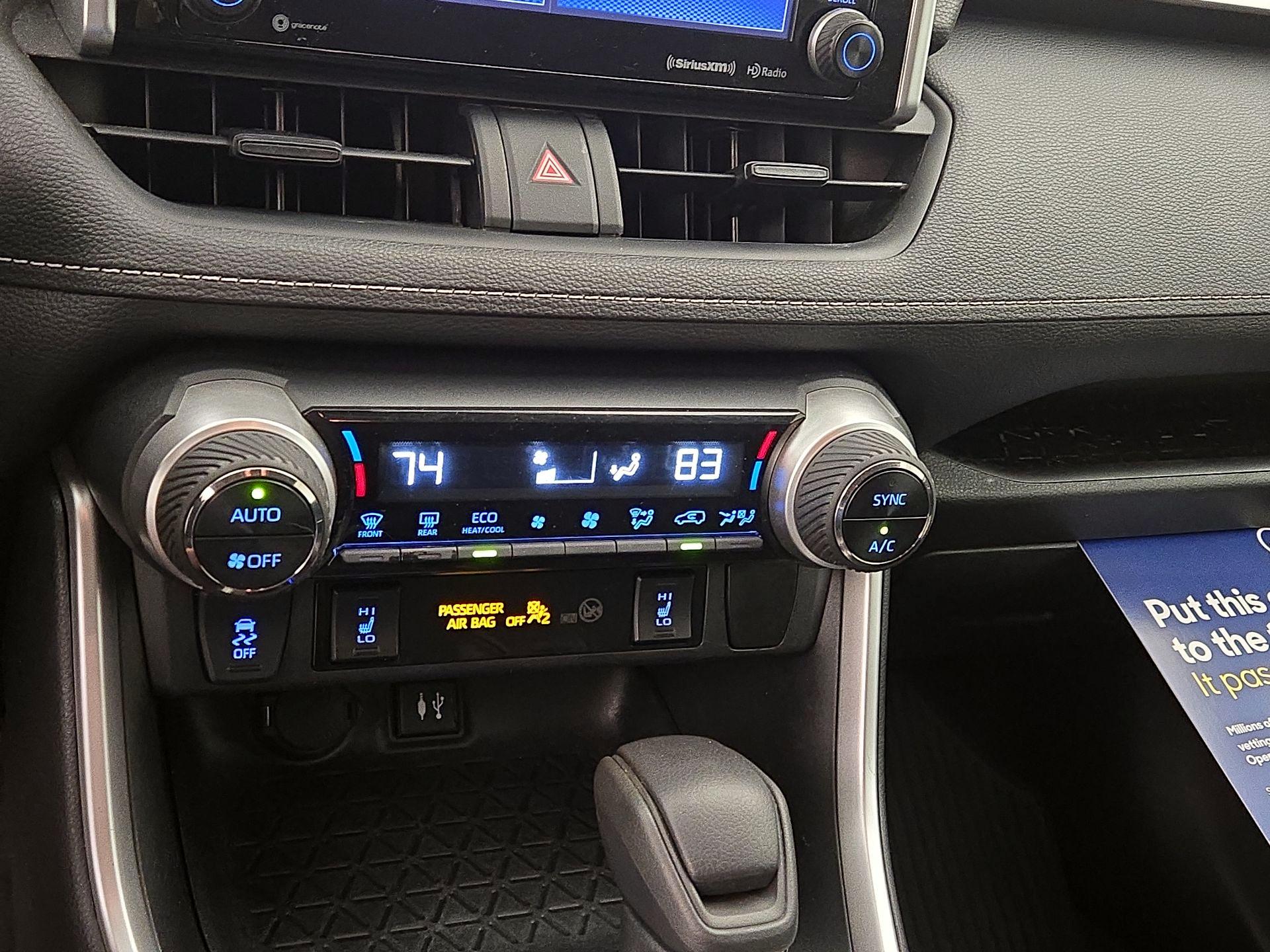 Thumbnail: 2019 Toyota RAV4 - 16