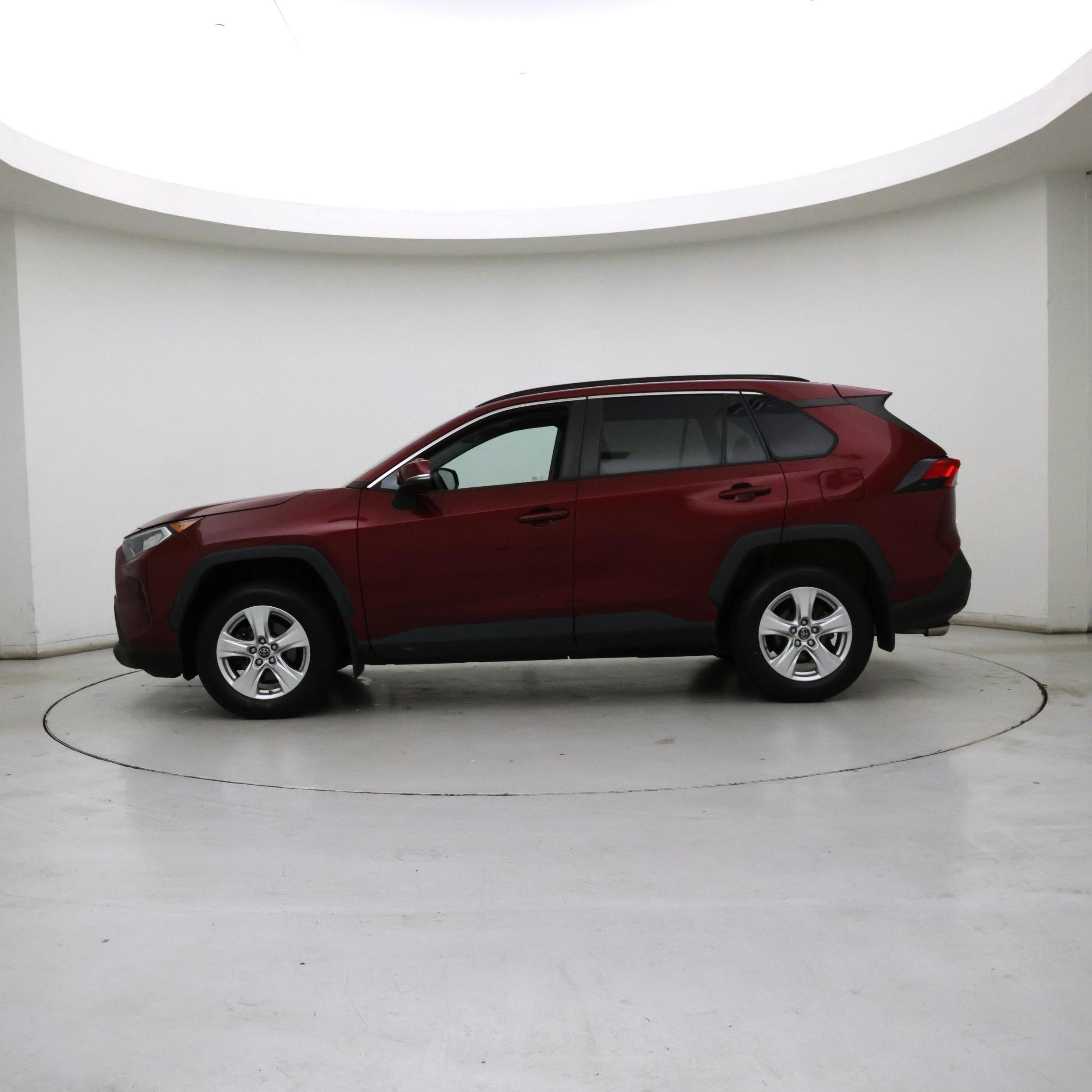 Thumbnail: 2019 Toyota RAV4 - 3
